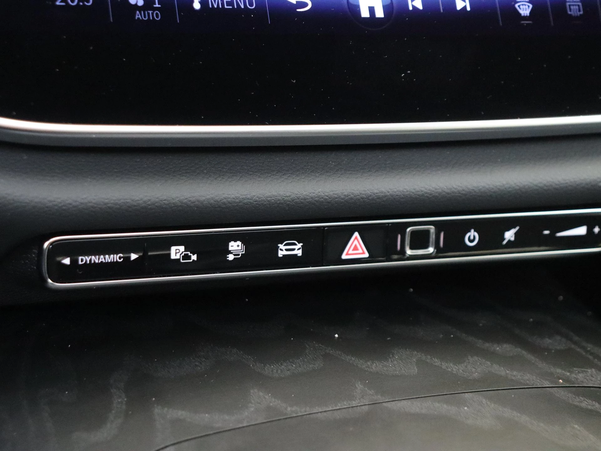 Mercedes-Benz-E-Klasse-image-22