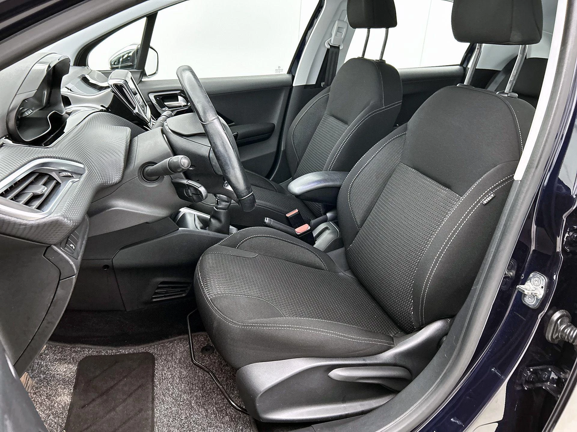 Peugeot 208 1.2 PureTech Blue Lease Executive