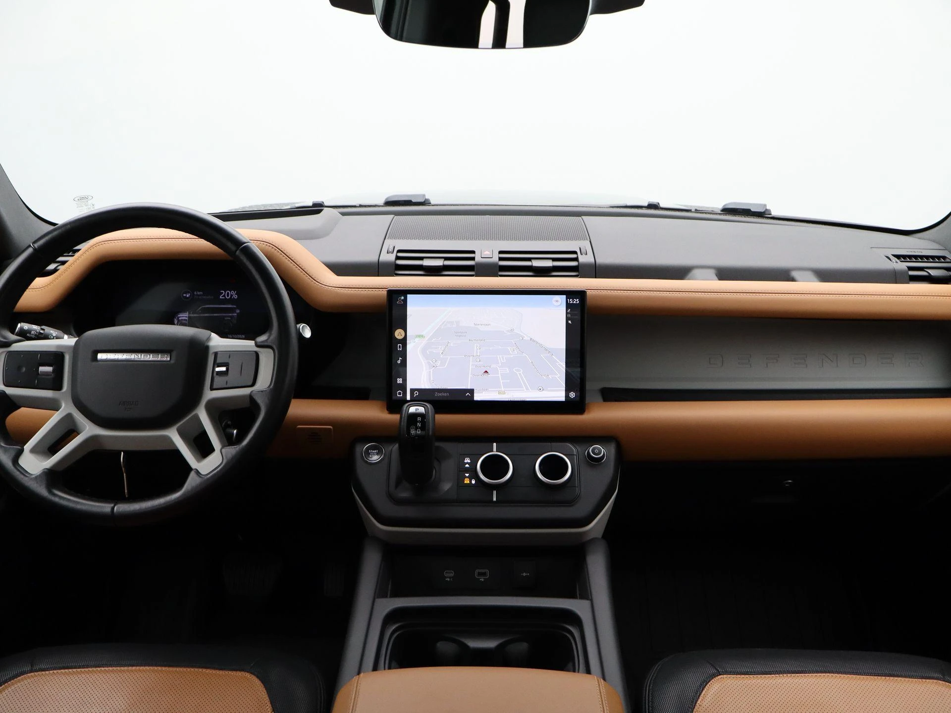 Land Rover-Defender-image-38