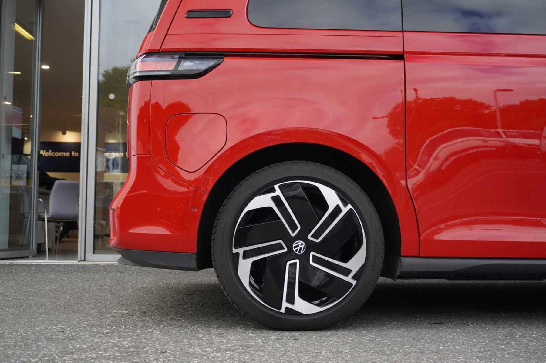 Volkswagen-ID. Buzz-image-43