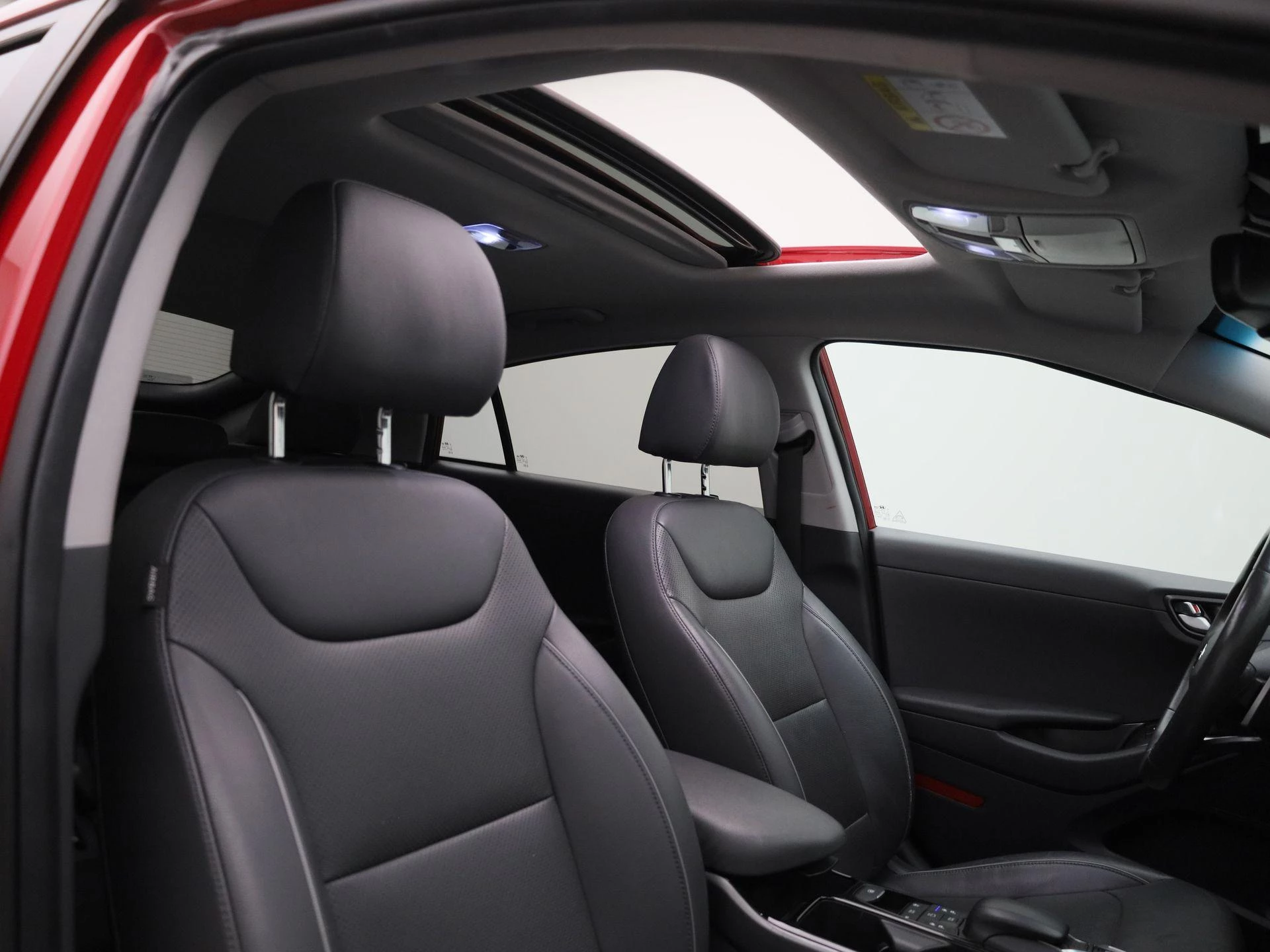 Hyundai-IONIQ-image-43