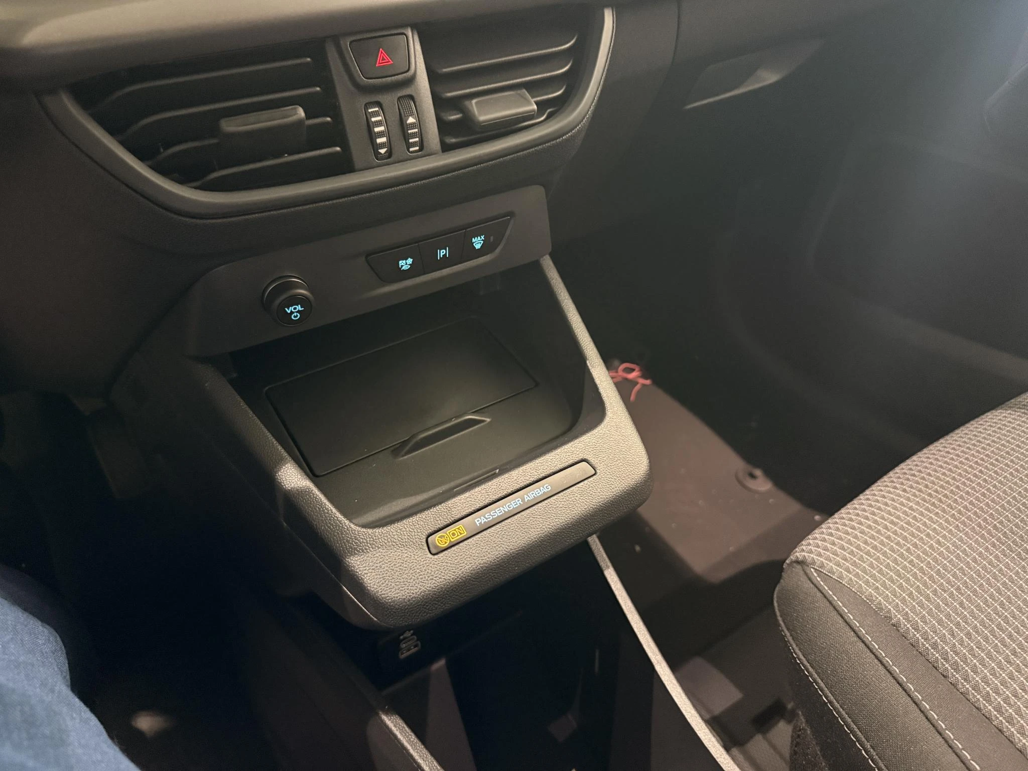 Ford-E-Transit-image-16
