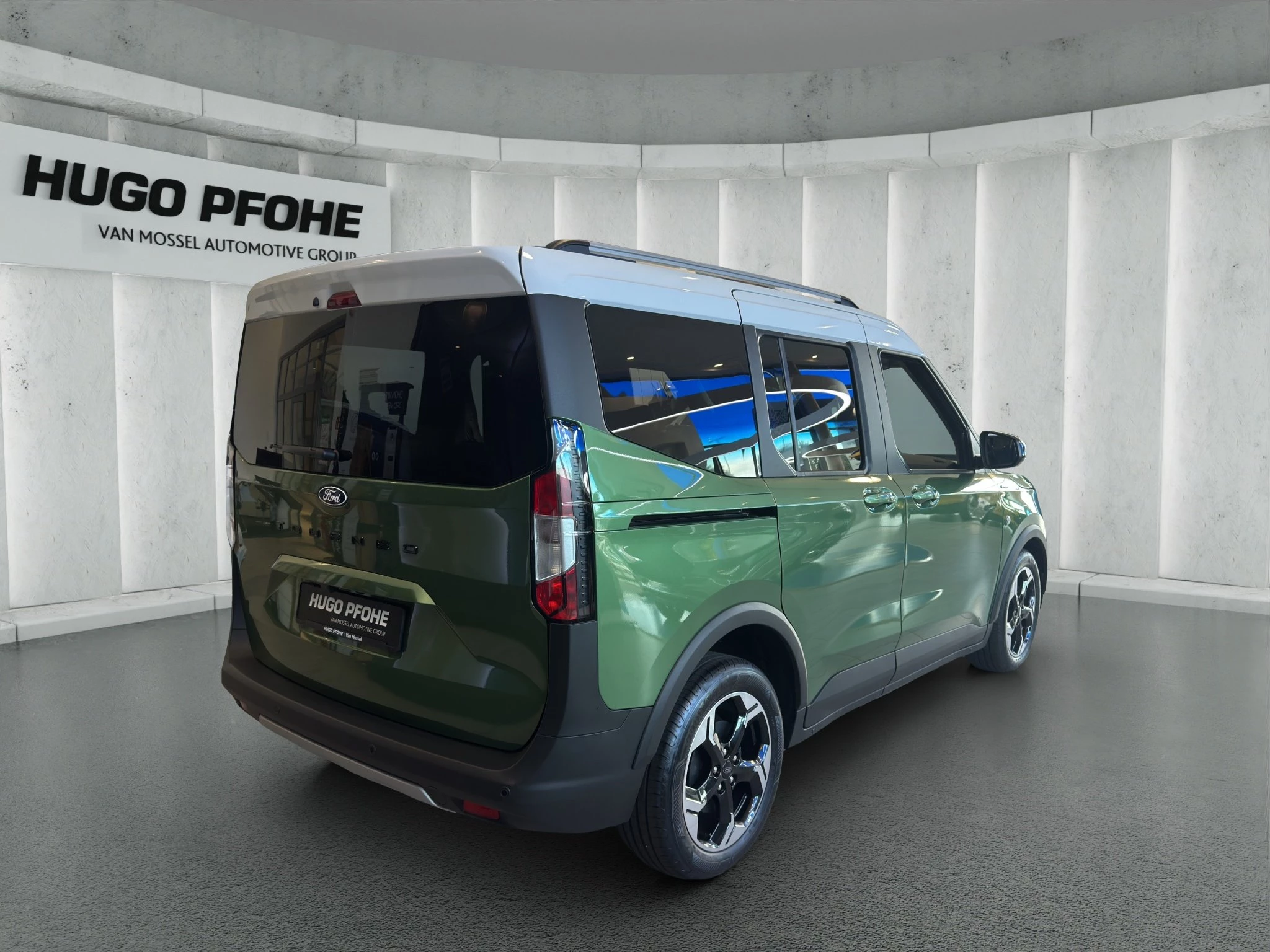 Ford-Tourneo Courier-image-2