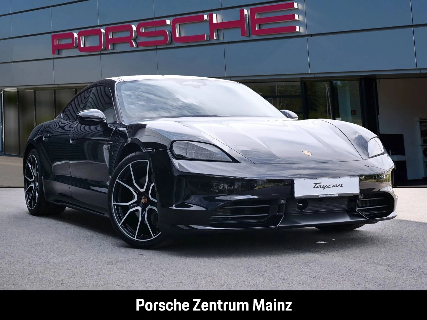 Porsche-Taycan-image-1