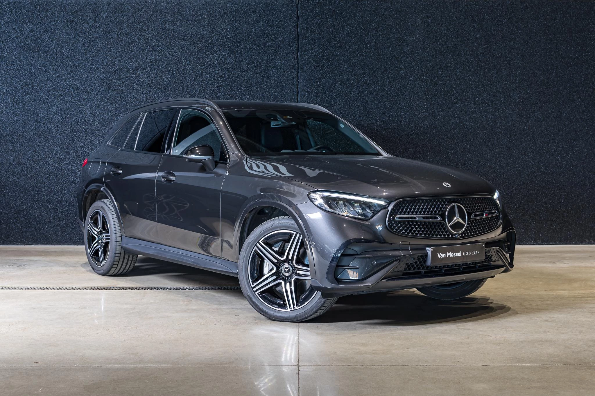 Mercedes-Benz GLC GLC 300 e 4MATIC AMG Line Line