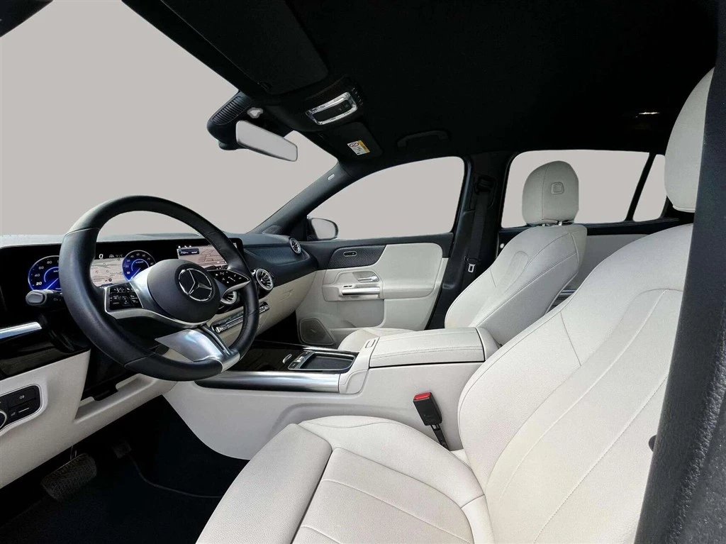 Mercedes-Benz-EQA-image-9