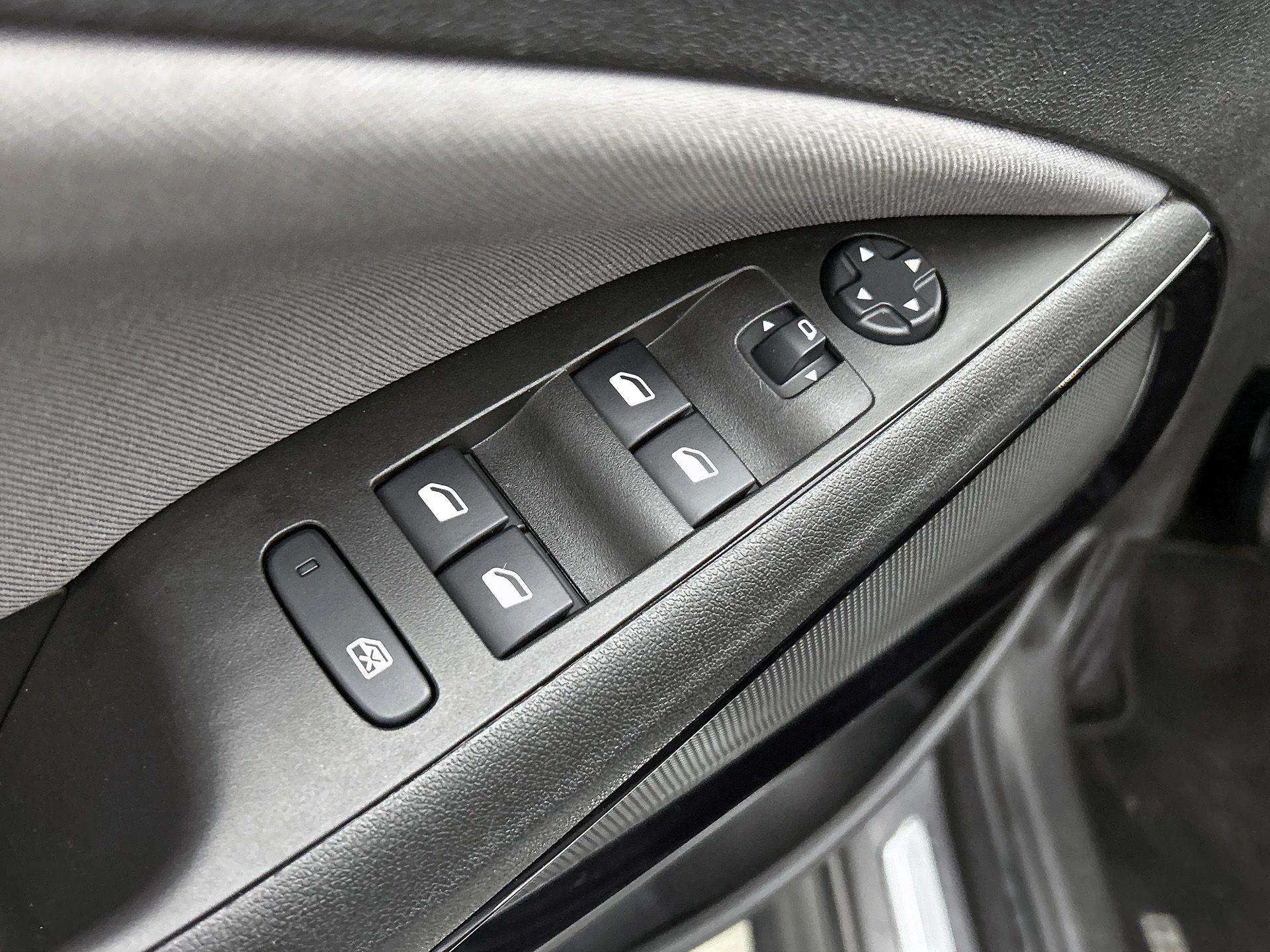 Opel-Crossland X-image-24