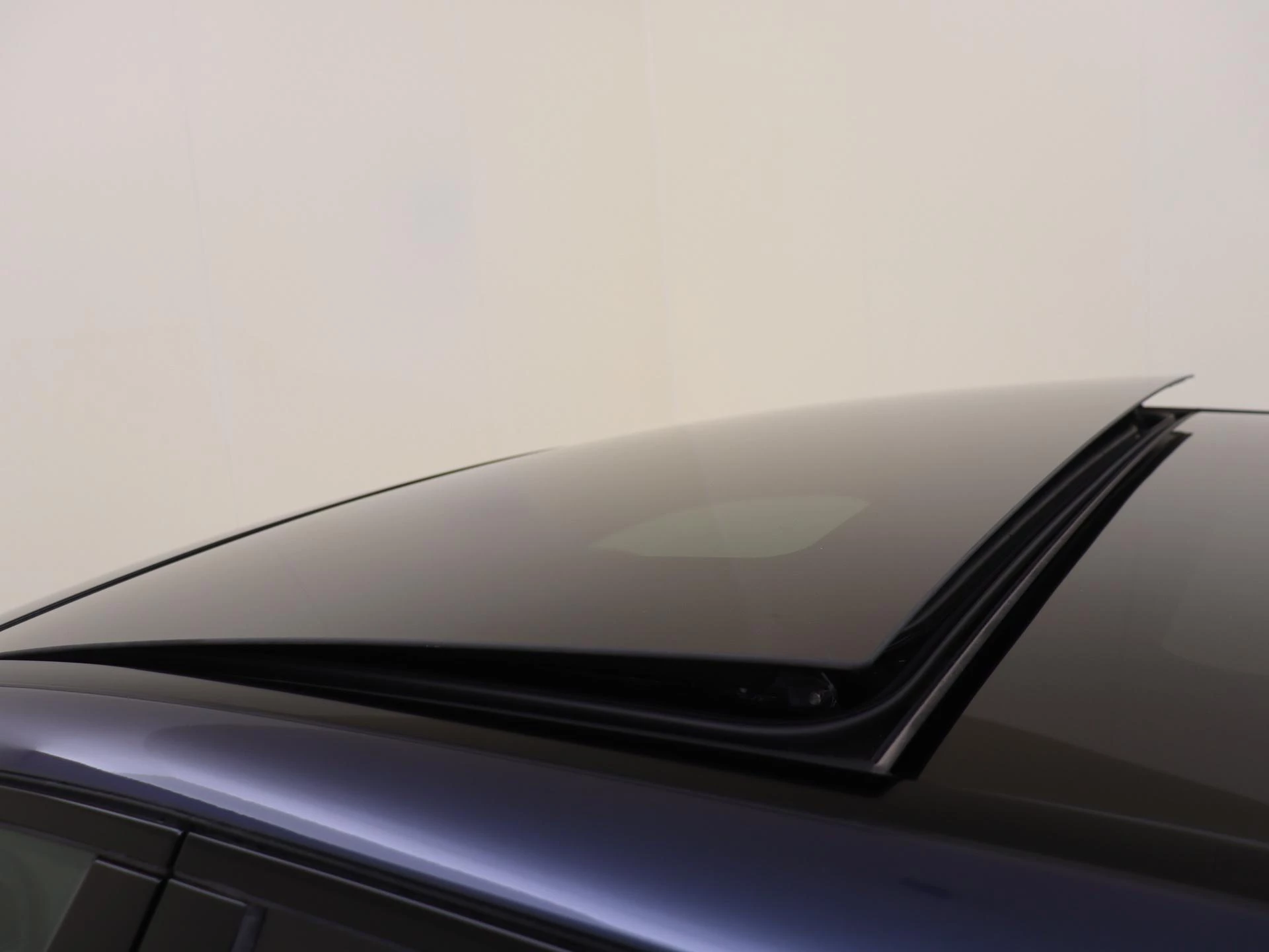 Mercedes-Benz-C-Klasse-image-30