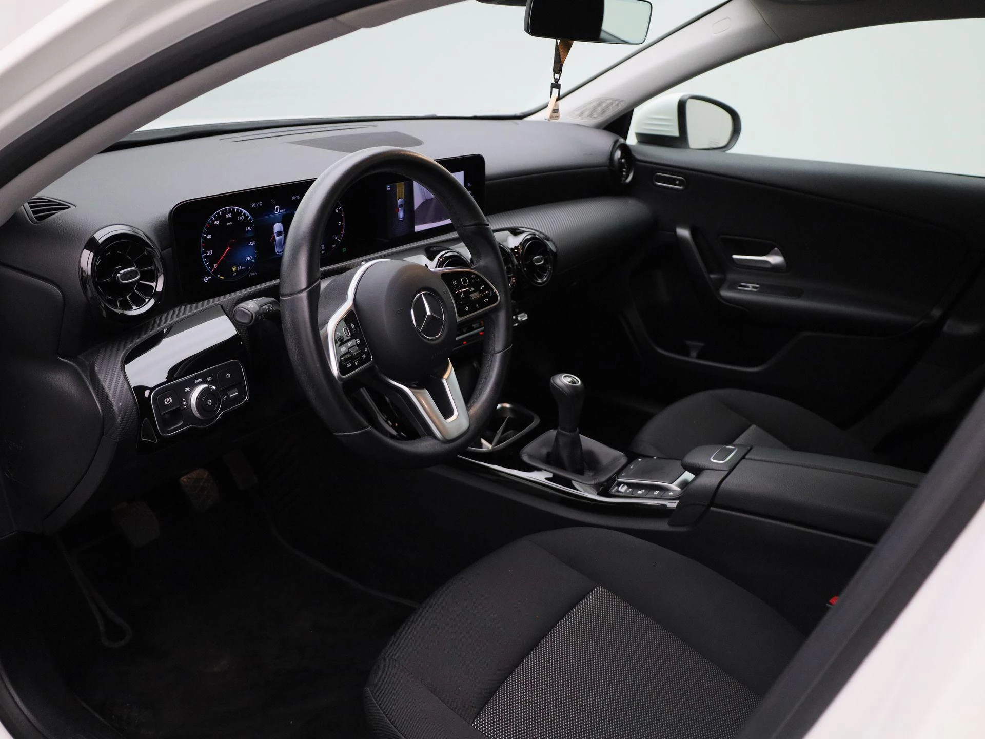 Mercedes-Benz-A-Klasse-image-27