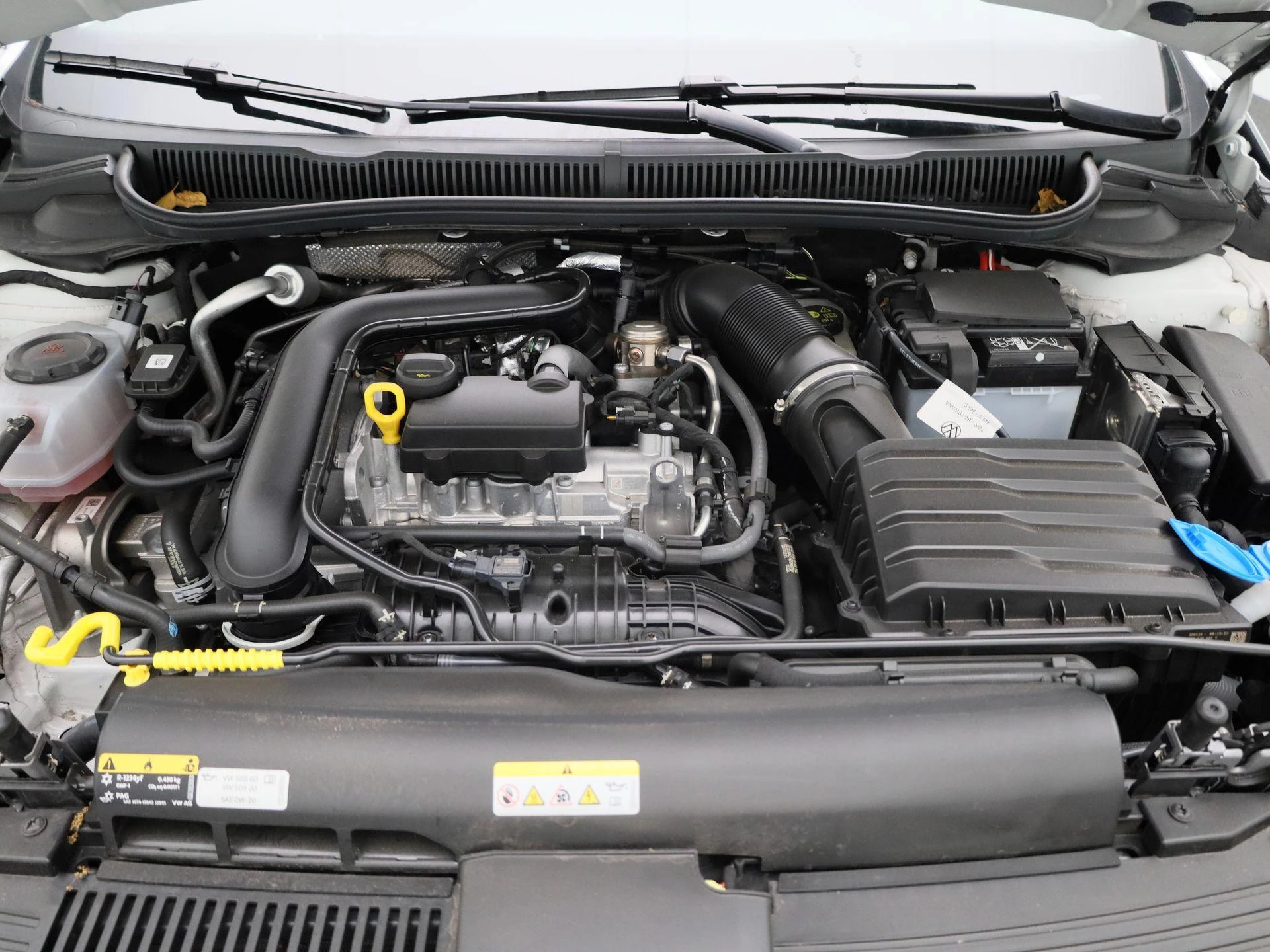 Volkswagen-Polo-image-33