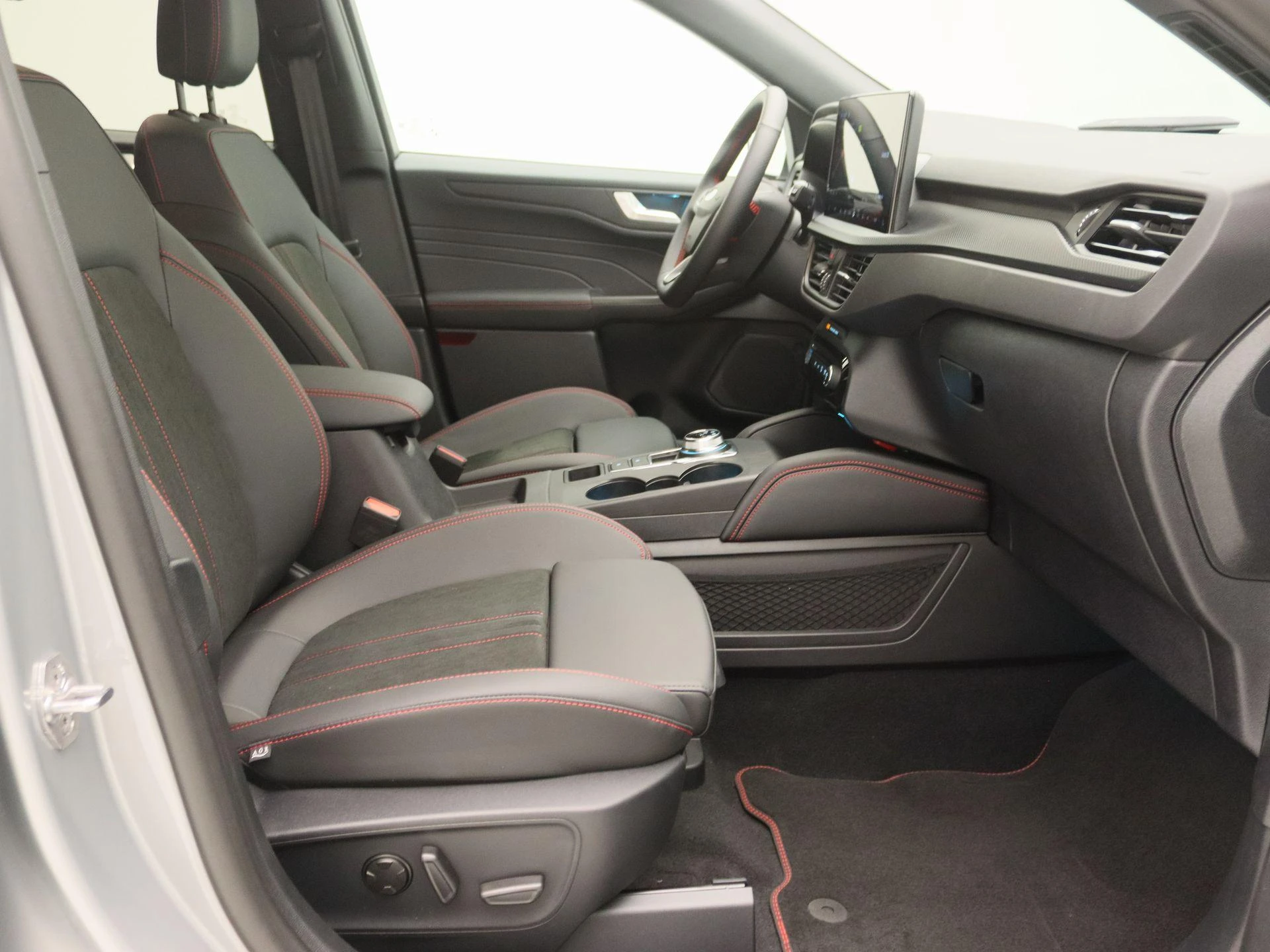 Ford-Kuga-image-25