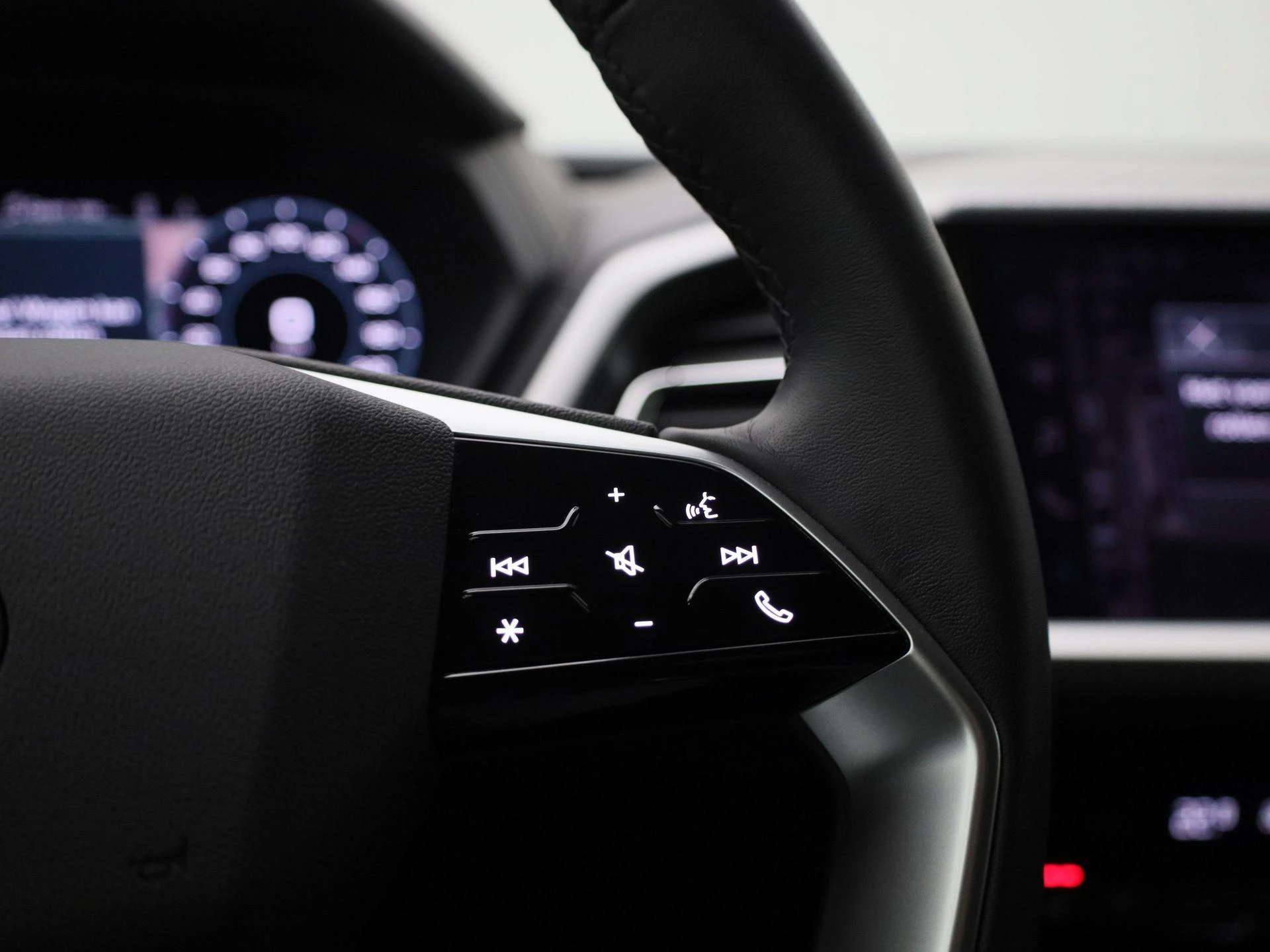 Audi-Q4 e-tron-image-23