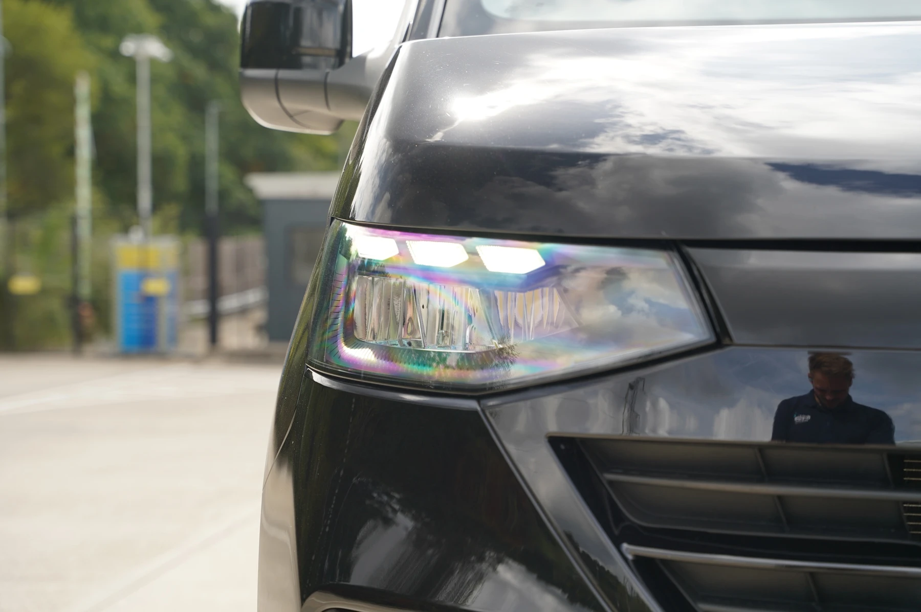 Volkswagen-Transporter-image-38