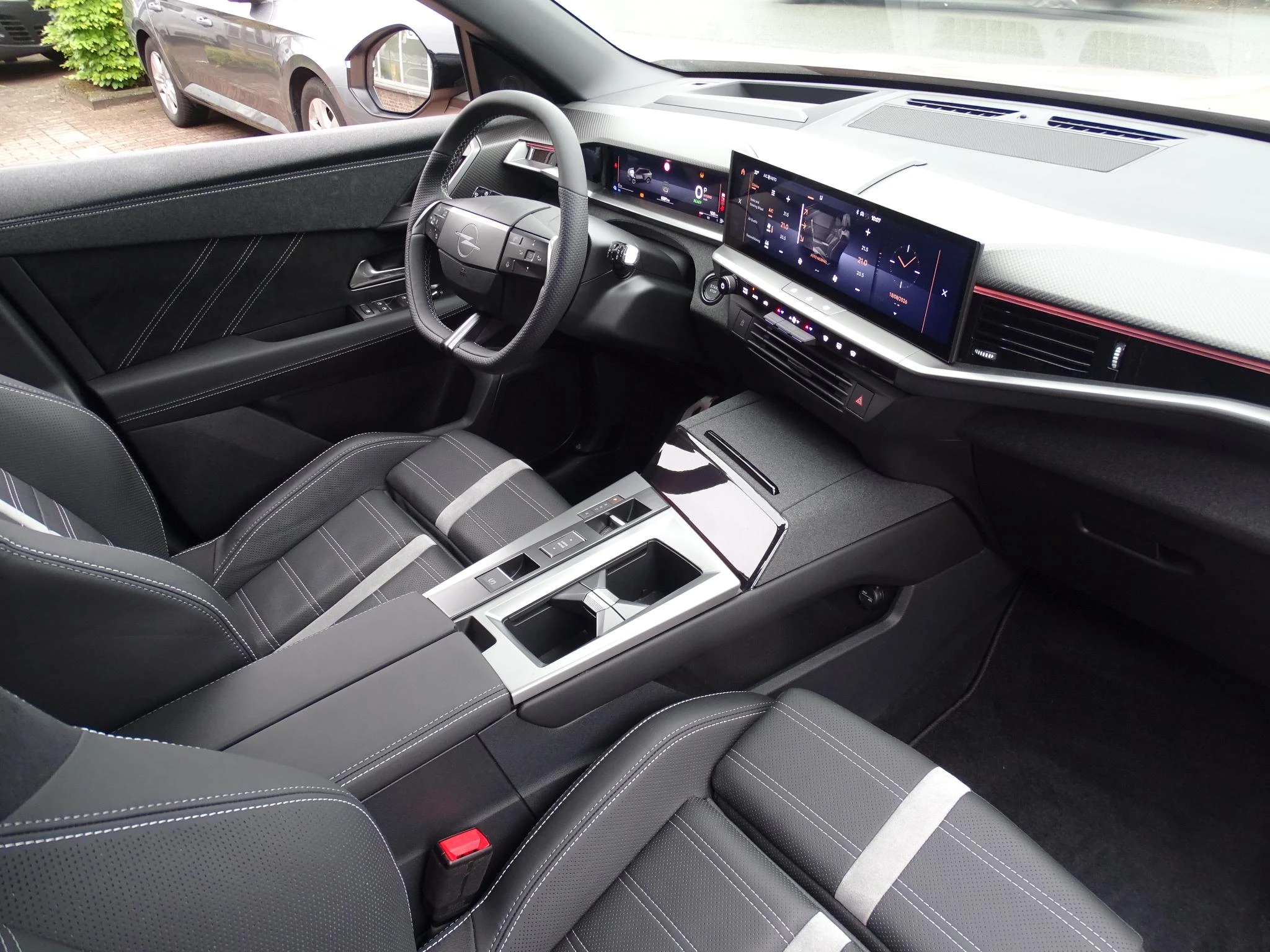 Opel-Grandland-image-15