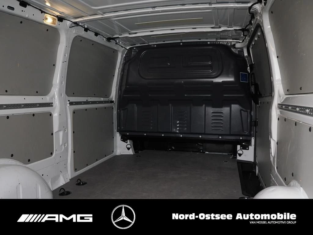 Mercedes-Benz-Vito-image-11