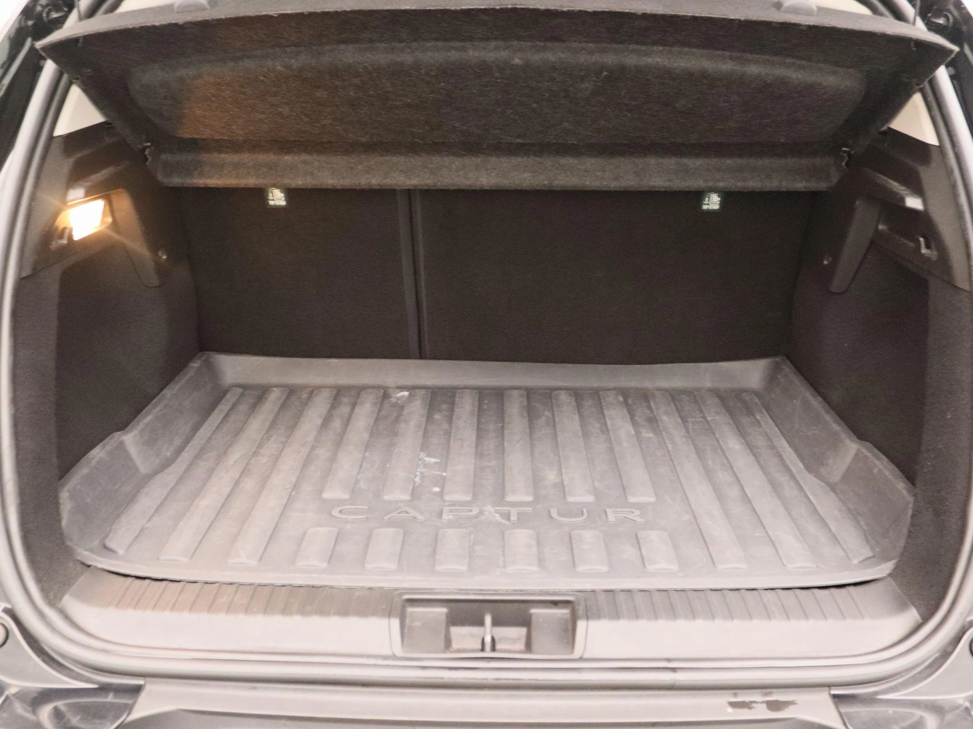 Renault-Captur-image-18