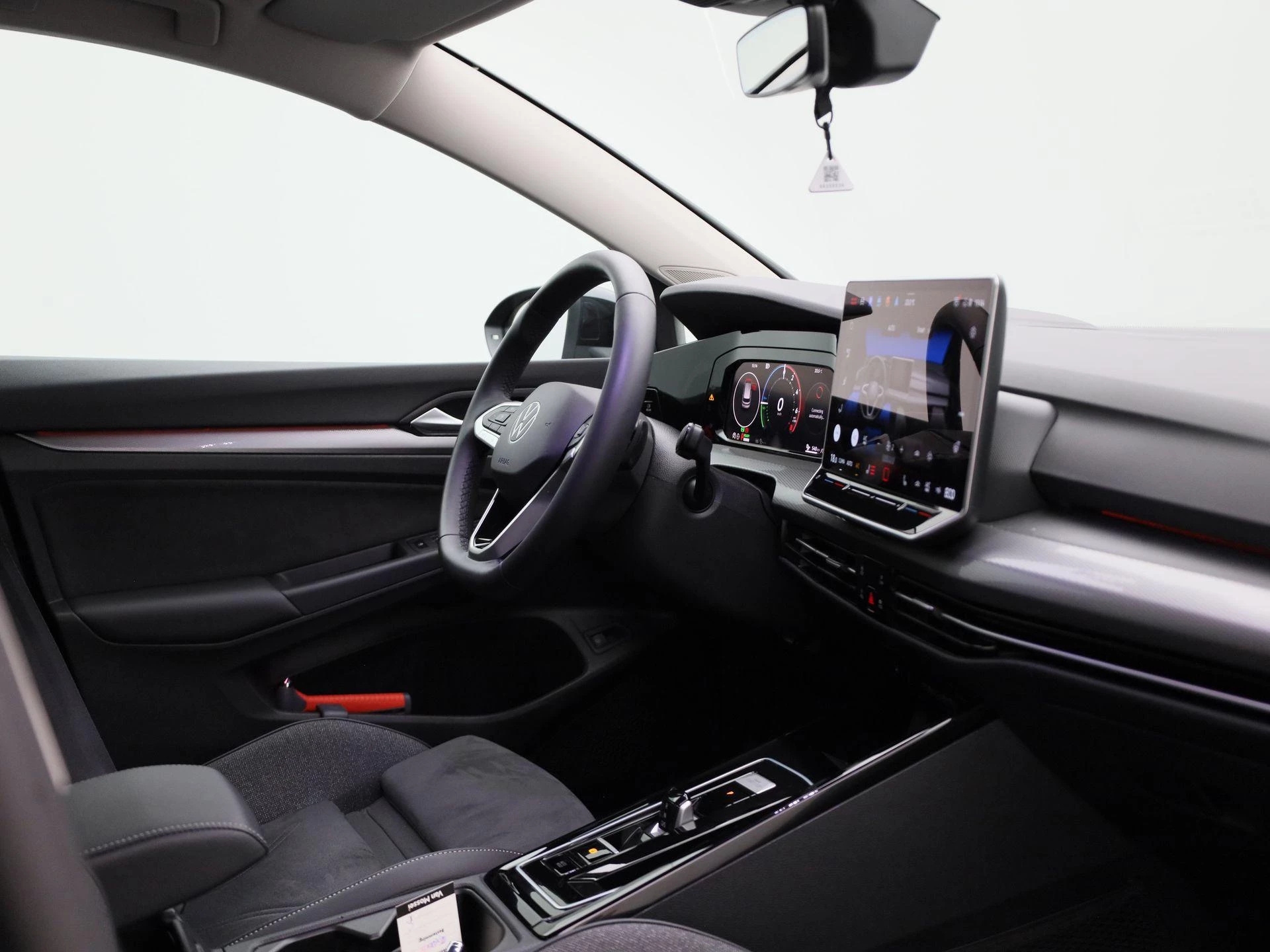 Volkswagen-Golf-image-35