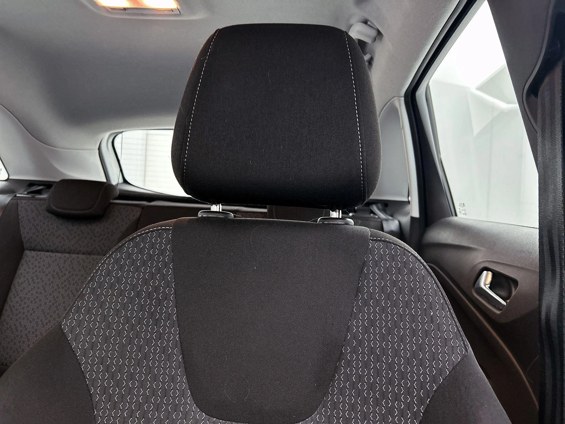 Opel-Crossland X-image-13