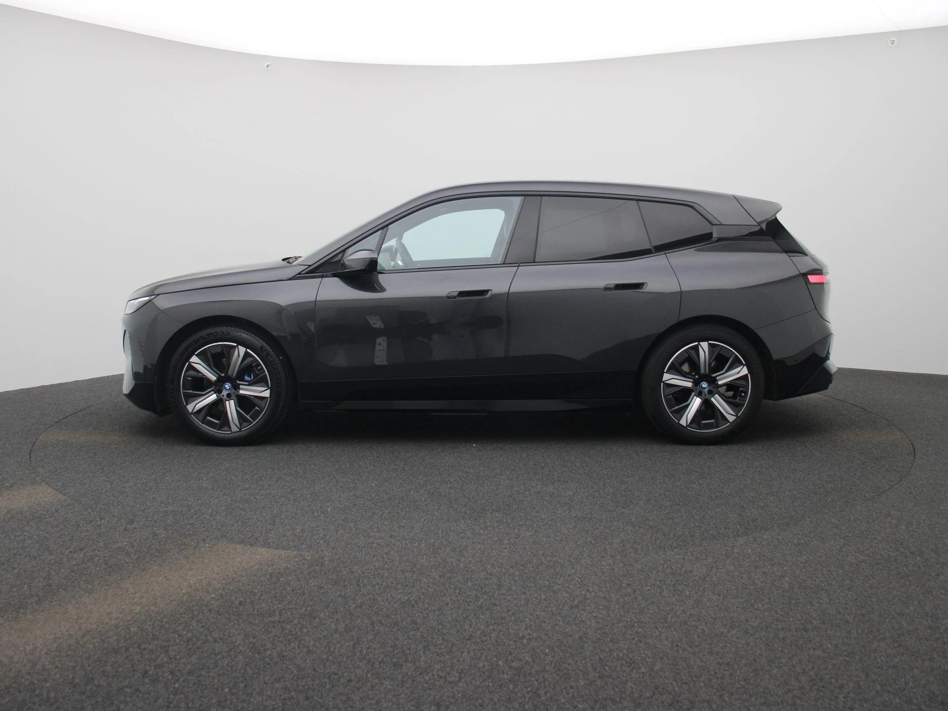 BMW-iX-image-3