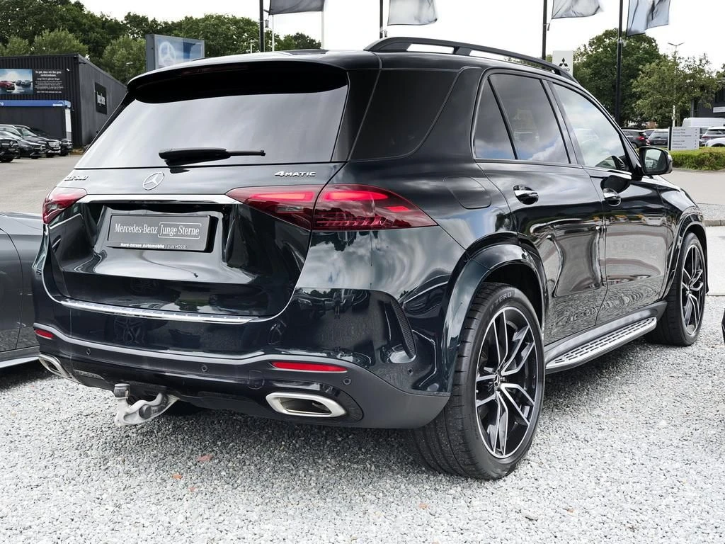 Mercedes-Benz-GLE 580-image-5