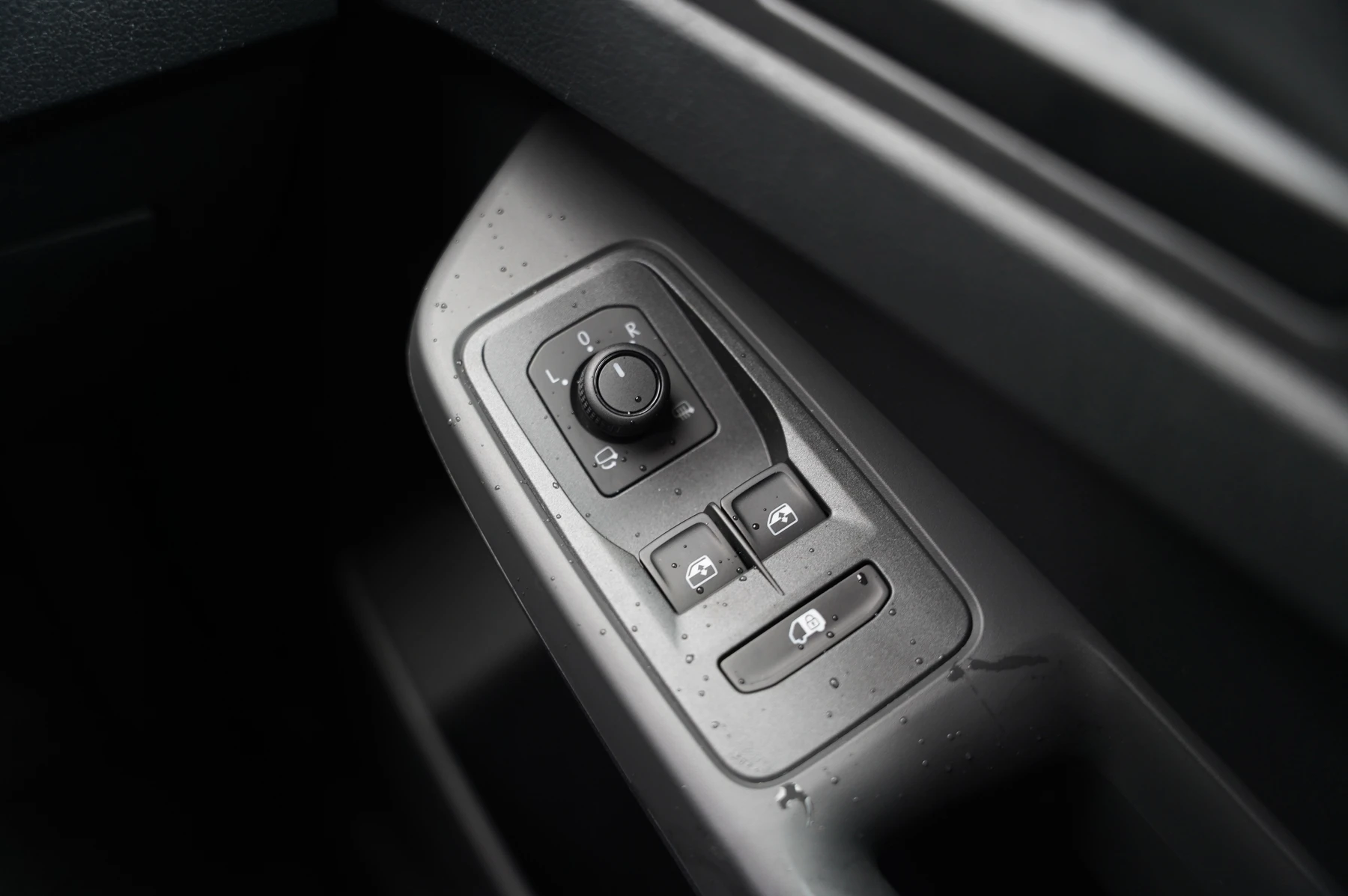 Volkswagen-Caddy-image-18