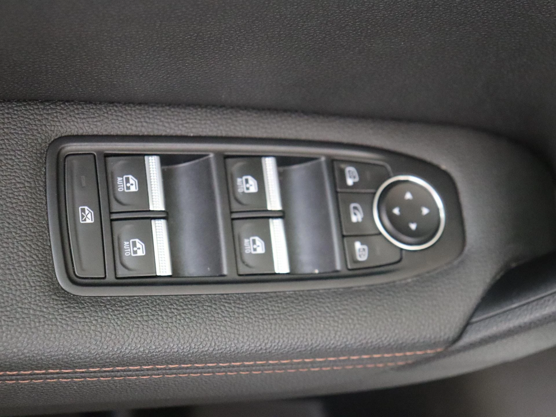 Renault-Captur-image-24