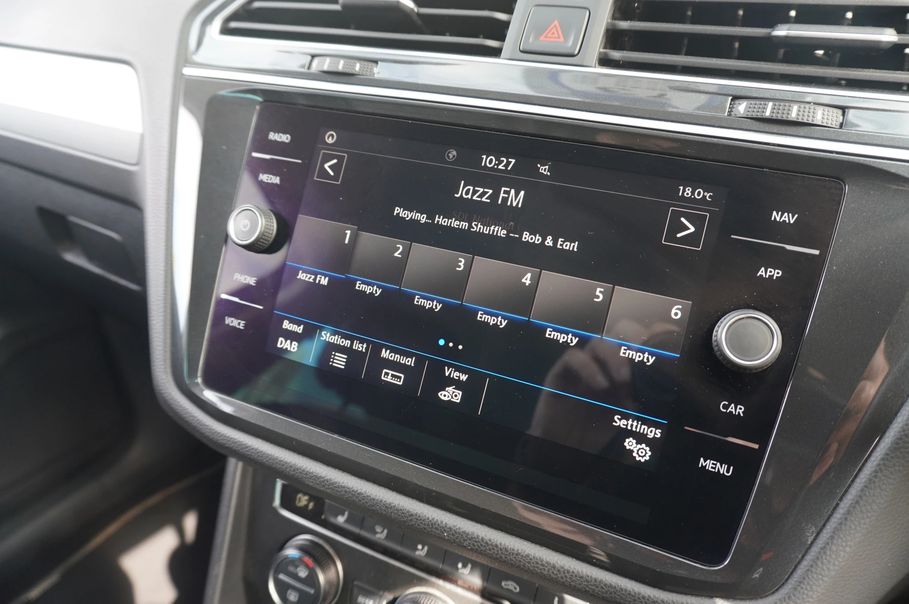 Volkswagen-Tiguan-image-35