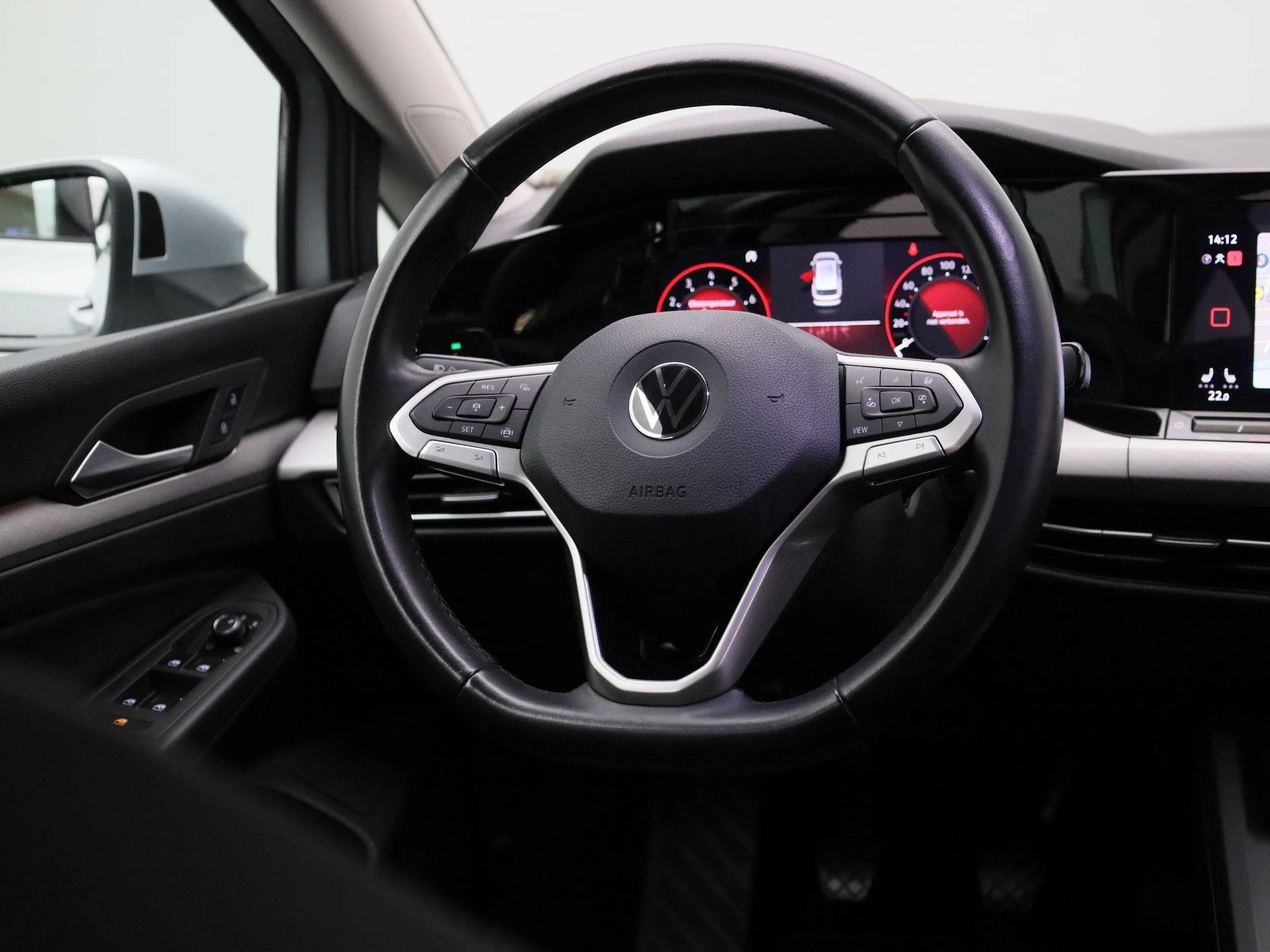 Volkswagen-Golf-image-10