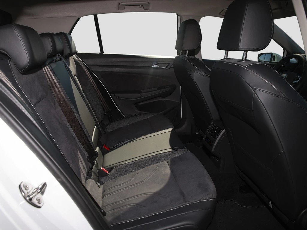 Volkswagen Golf VIII 1.5 TSI DSG eHybrid Life AHK, VWG