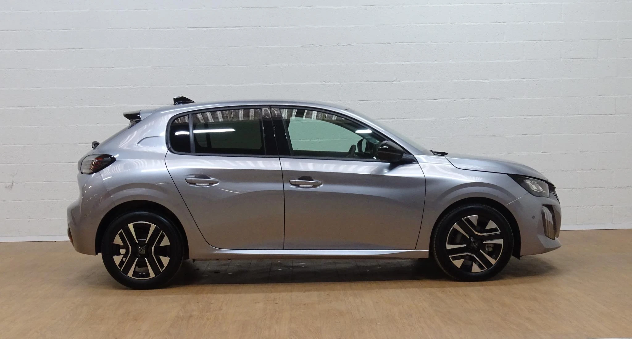 Peugeot 208 1.2T Allure VERWACHT