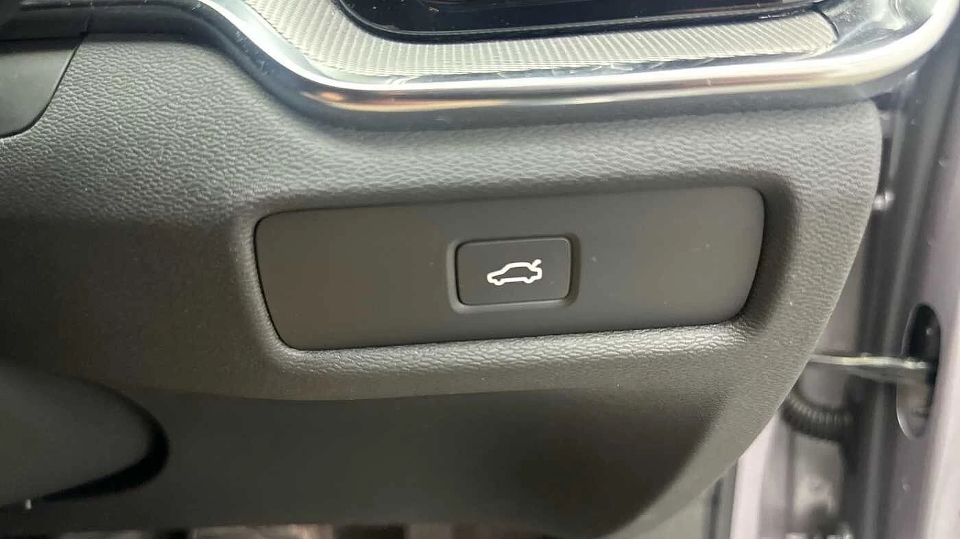 Volvo-V60-image-23