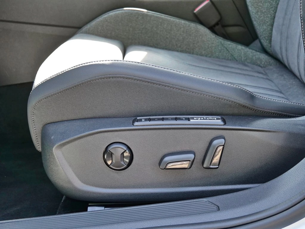 Volkswagen Golf Style 1.5 l eHybrid DSG 110 kW / 150 PS