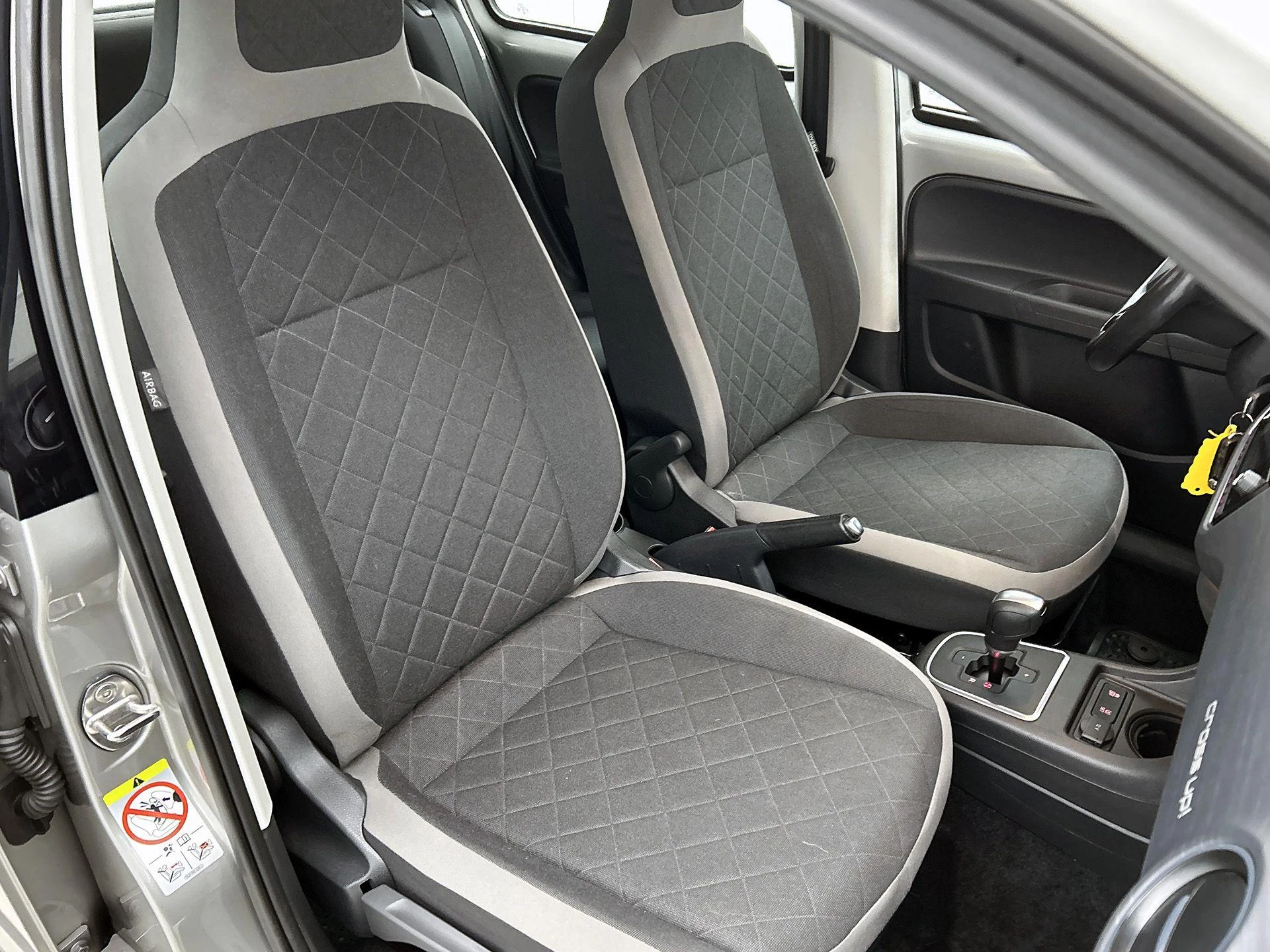 Volkswagen up! 1.0 CROSS UP! 75 PK