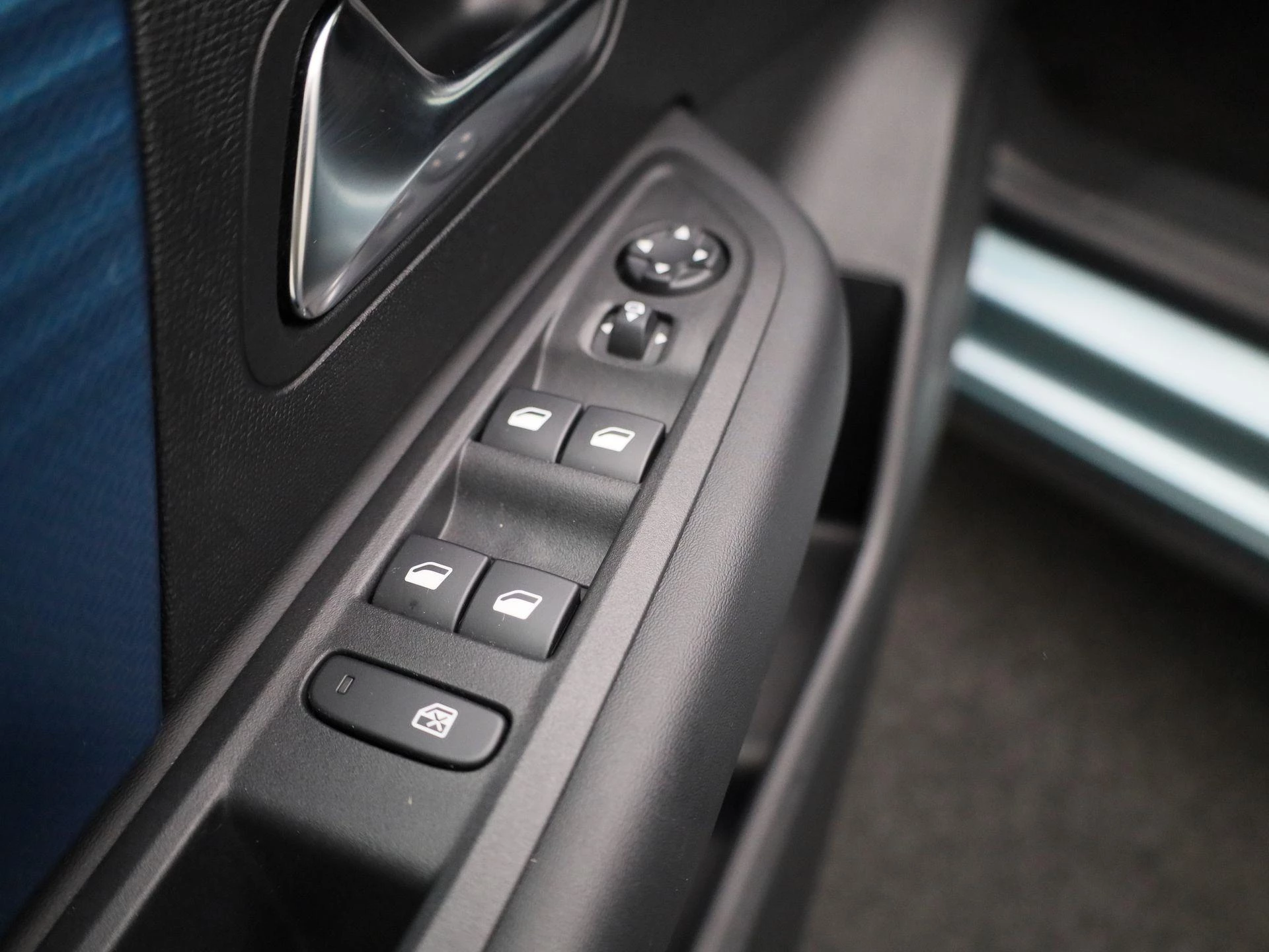 Citroën-ë-C4-image-27