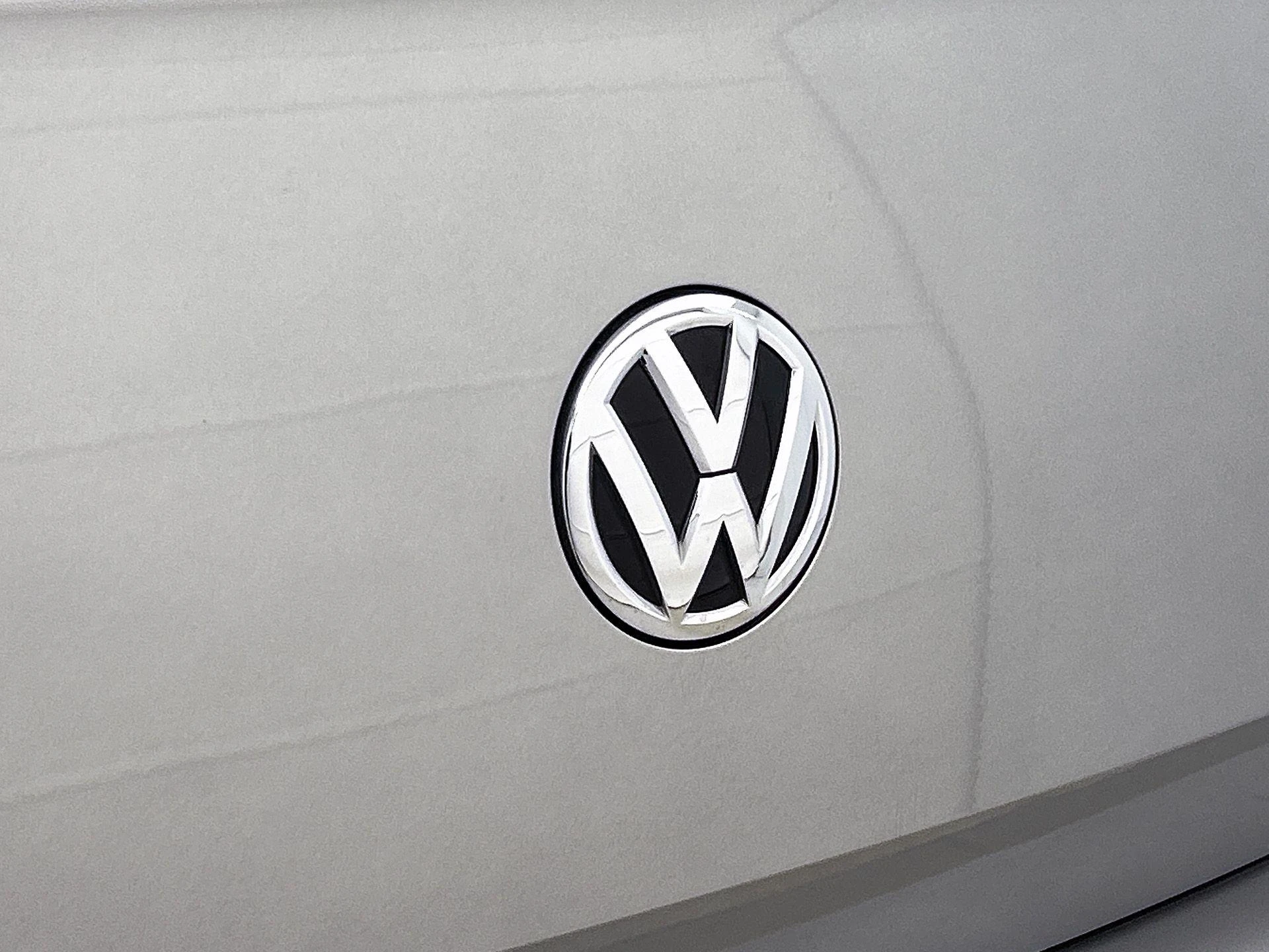 Volkswagen-Passat-image-27