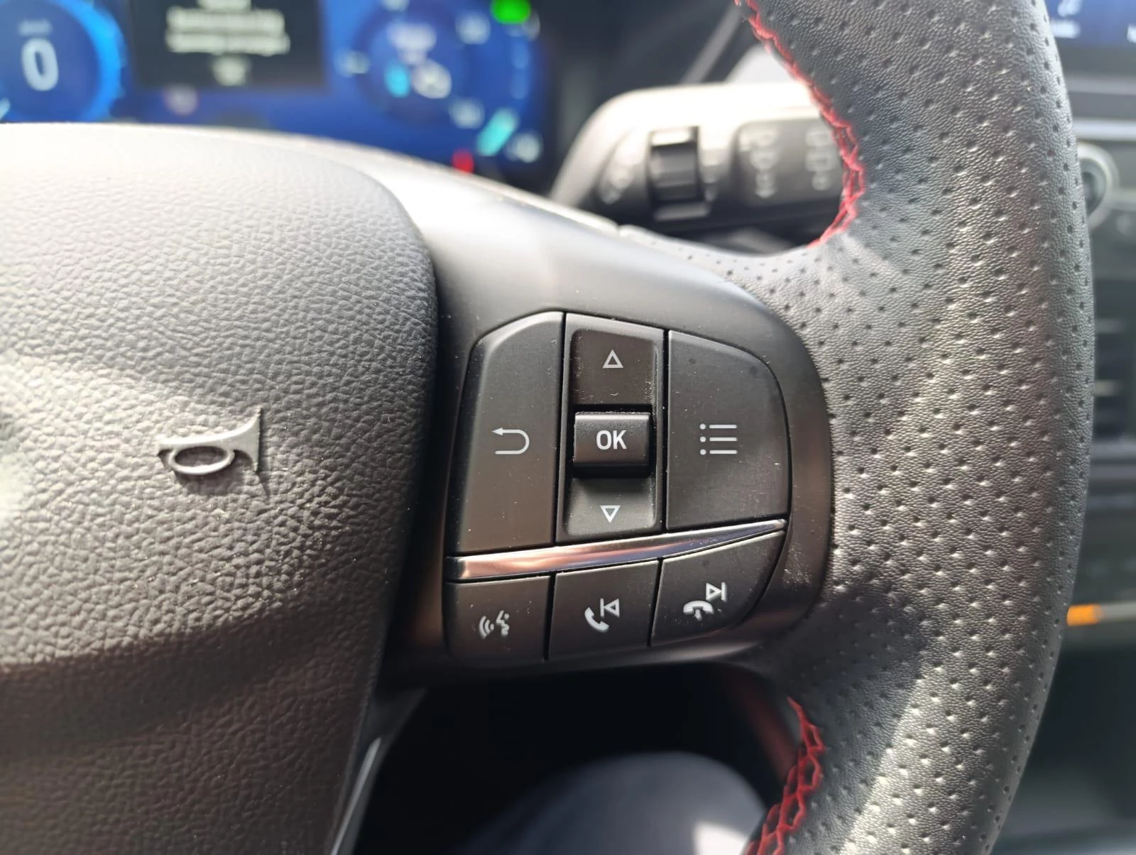 Ford-Kuga-image-13