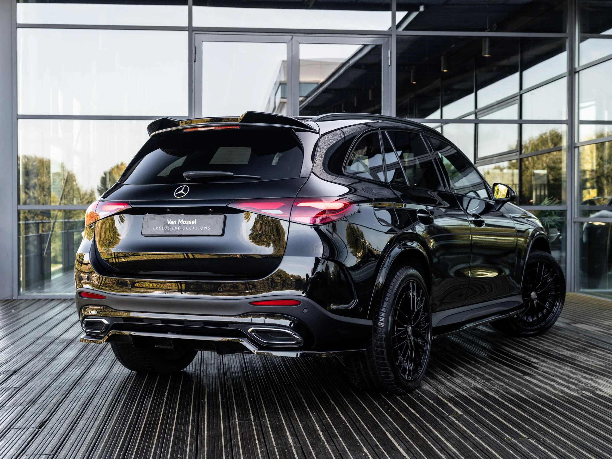Mercedes-Benz-GLC-image-5