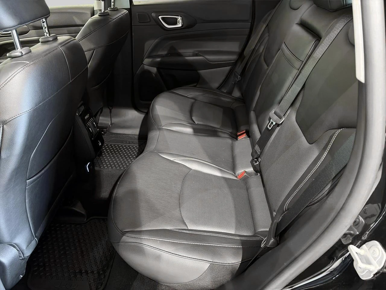 Jeep-Compass-image-15