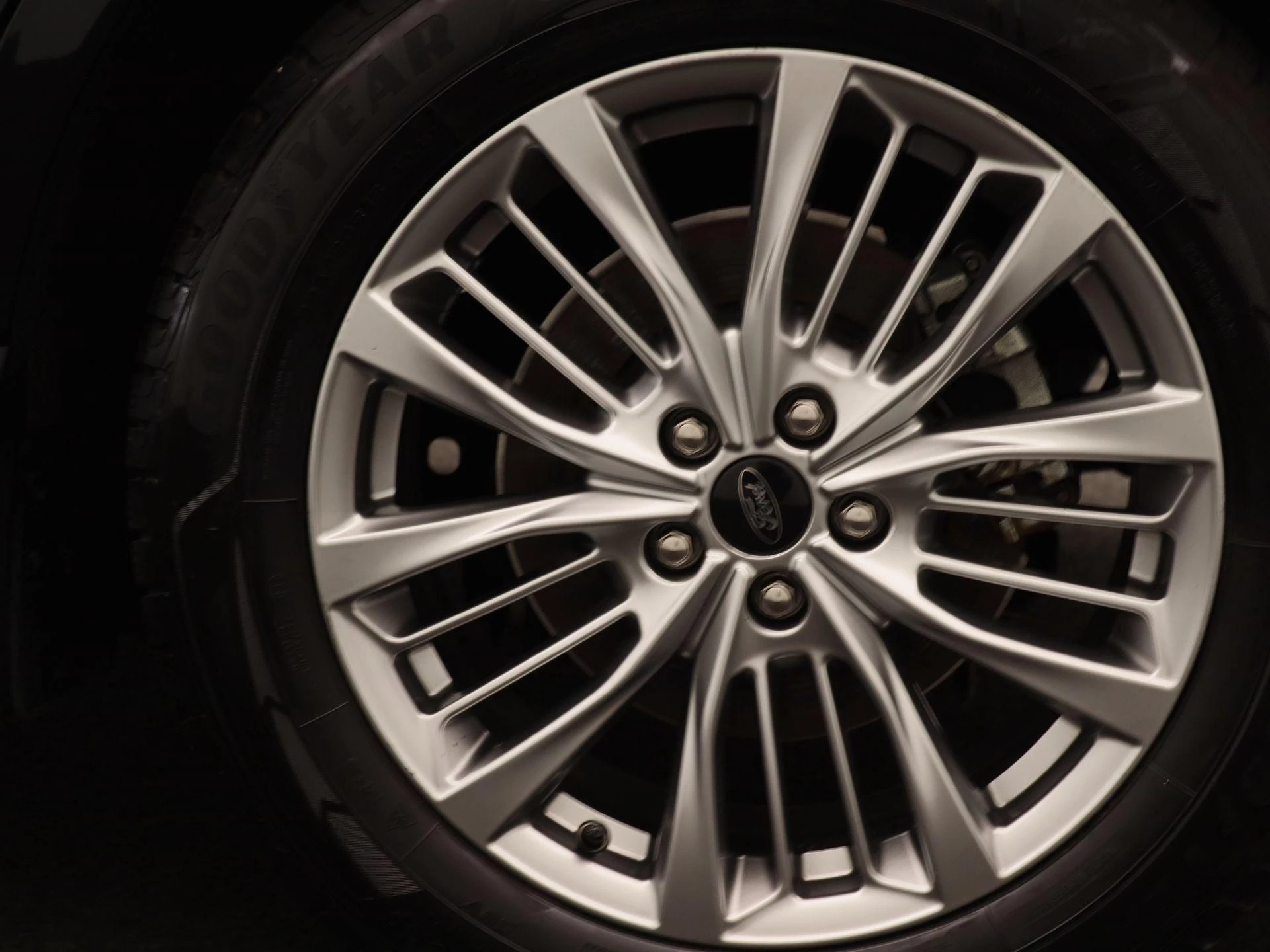Ford-Kuga-image-18