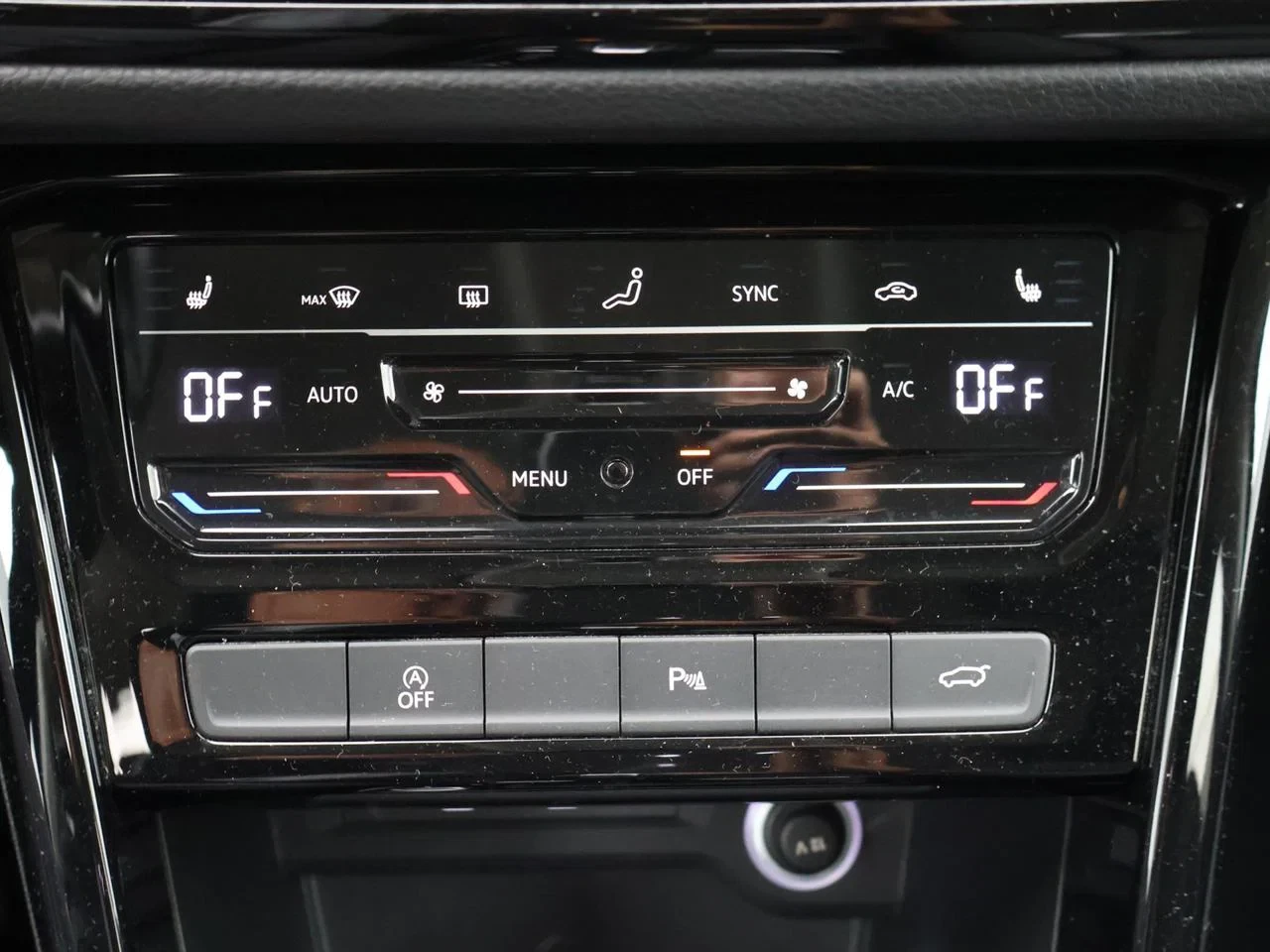 Volkswagen-Touran-image-14