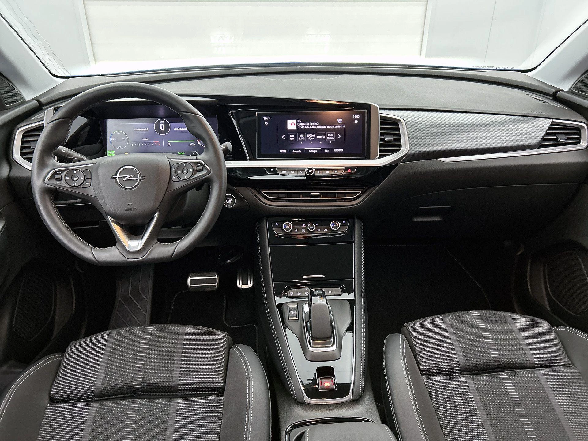 Opel Grandland 1.6 Turbo Plug-In Hybrid Business Elegance