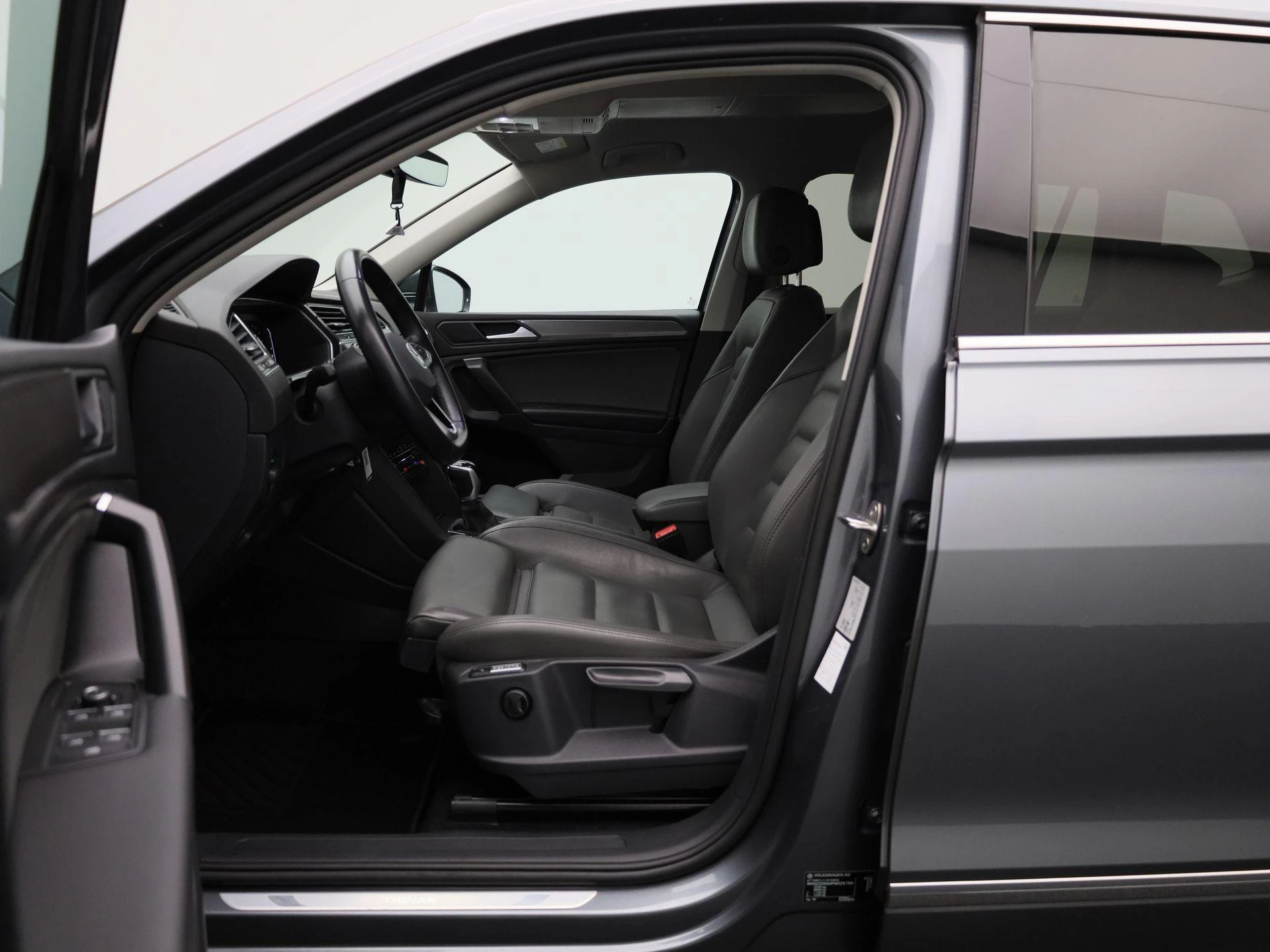 Volkswagen-Tiguan Allspace-image-8