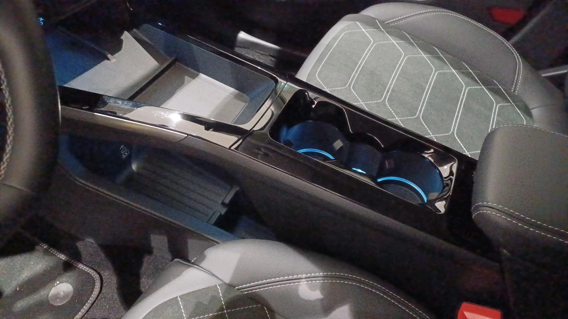 Ford Puma Gen-E 43kWh Premium|360°|Winterpack|Range 376km