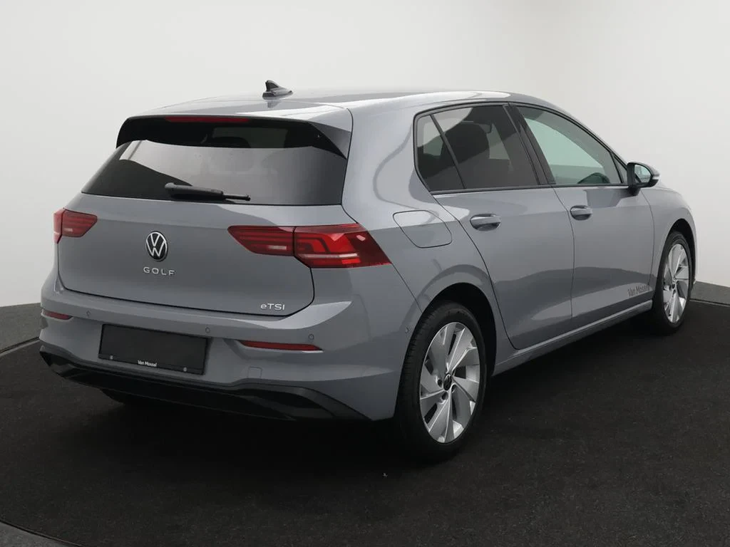 Volkswagen-Golf-image-1