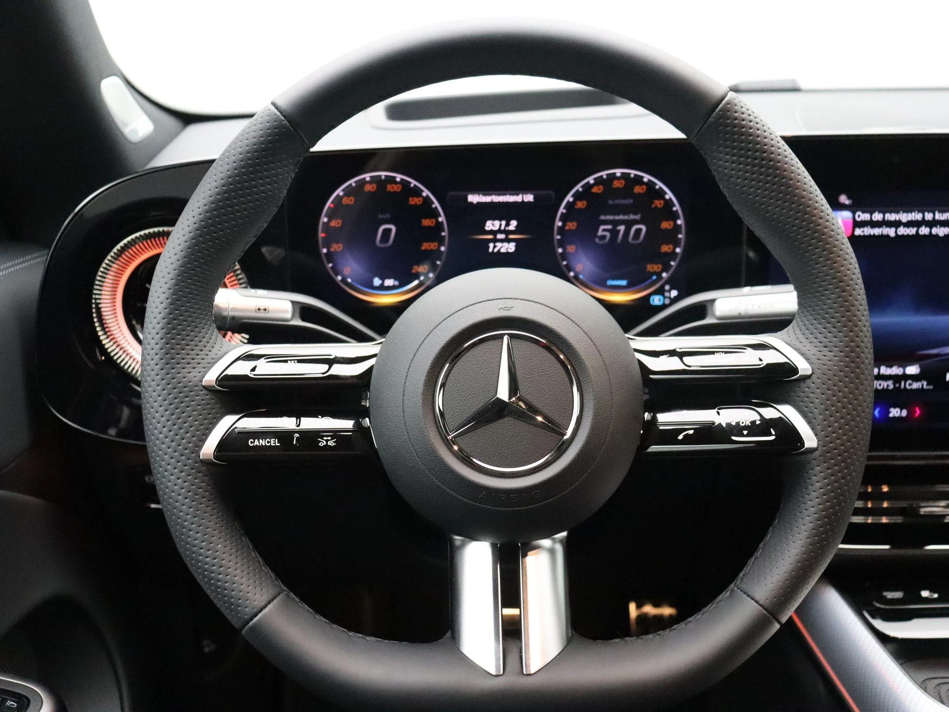 Mercedes-Benz-CLA-image-10