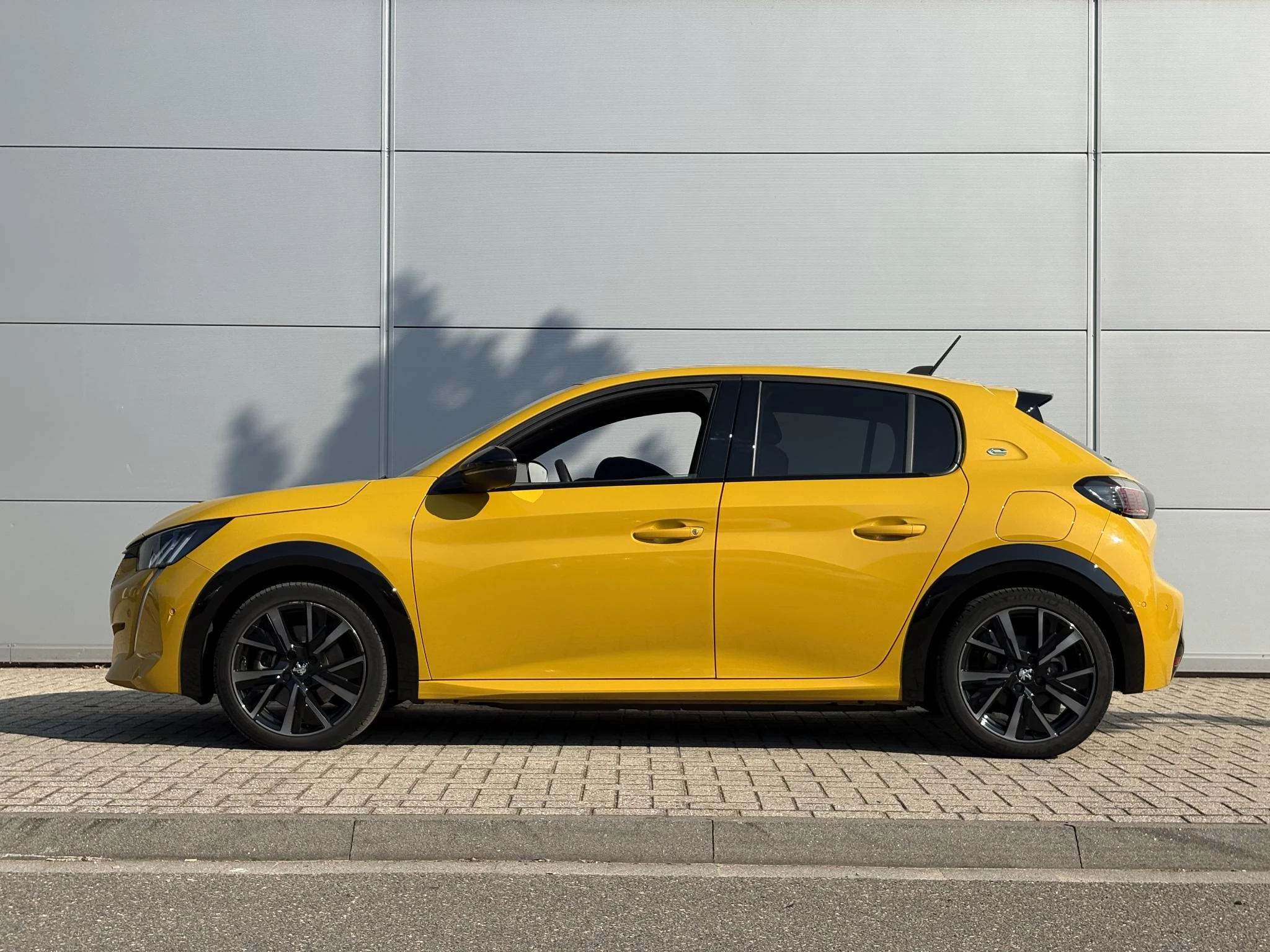 Peugeot e-208 EV GT 350 50 kWh