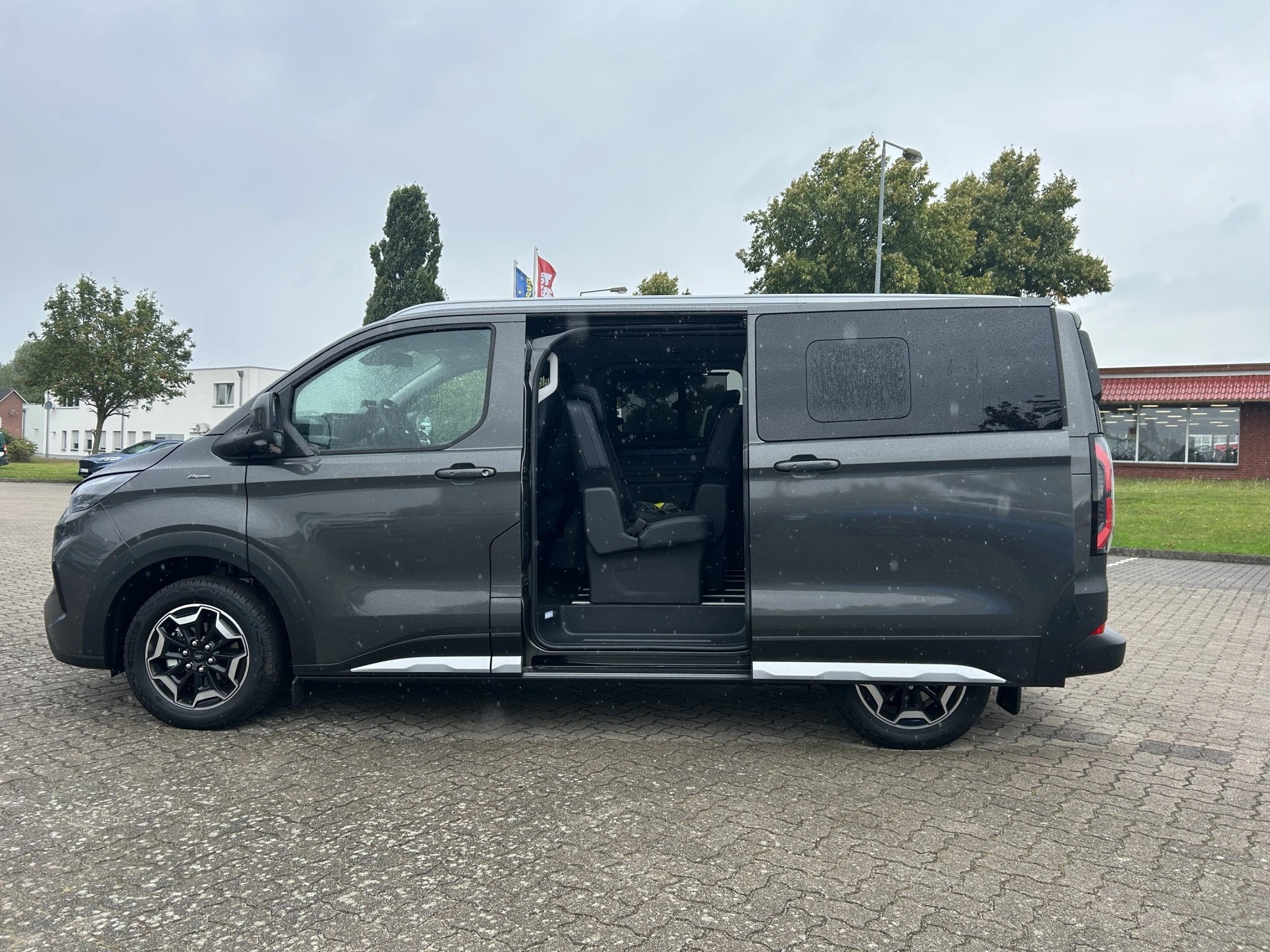 Ford-Tourneo Custom-image-26