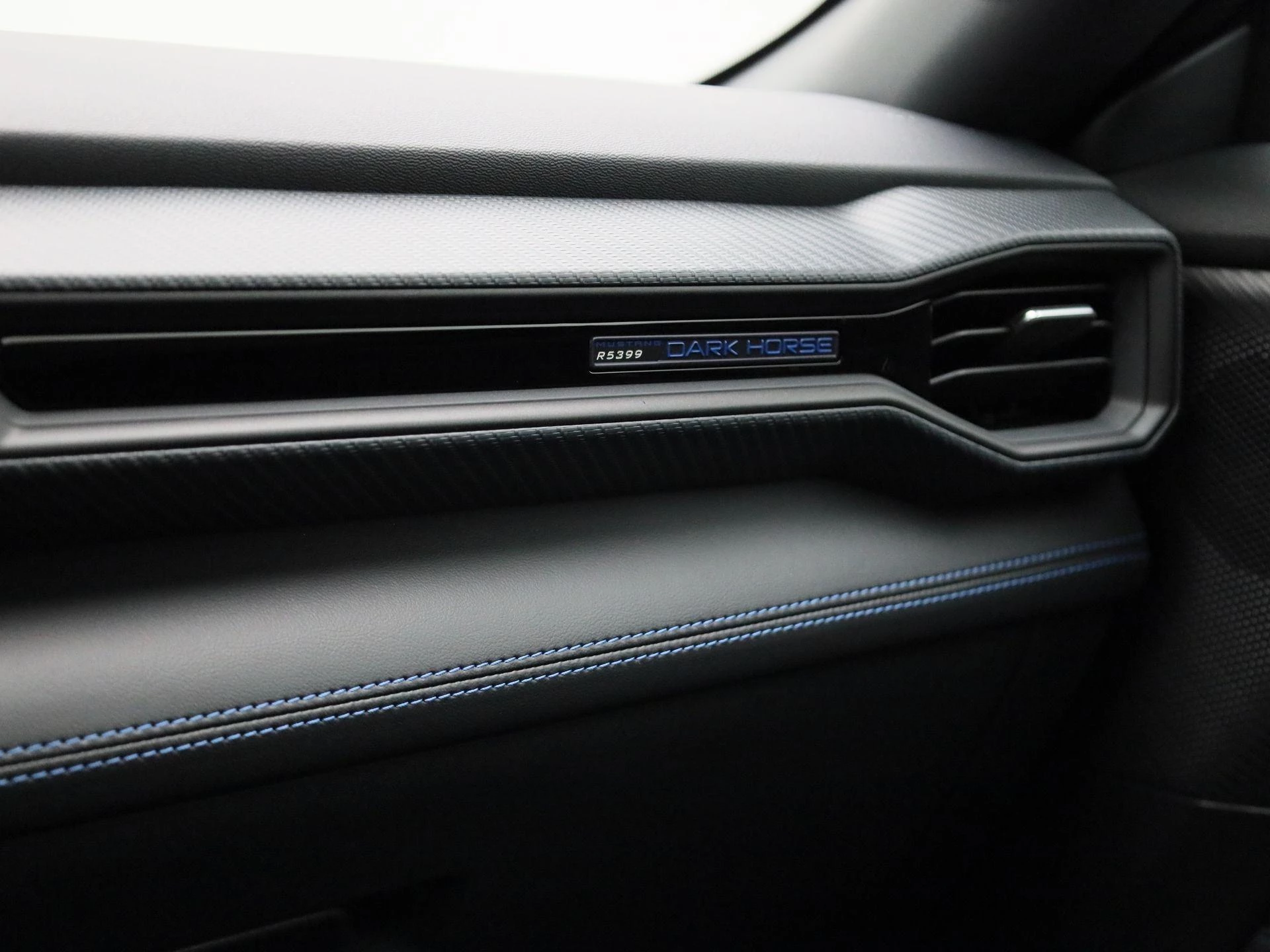 Ford Mustang 5.0i V8 Aut. Dark Horse