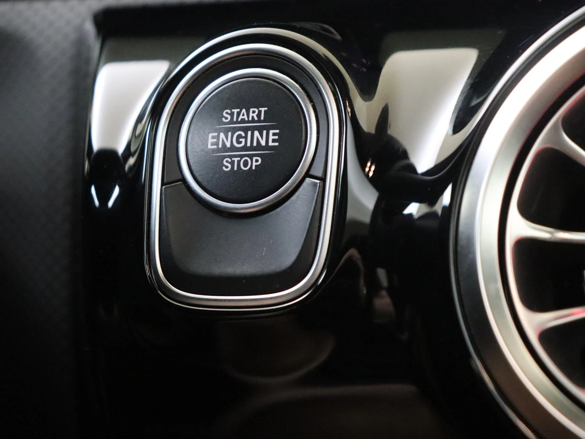 Mercedes-Benz-A-Klasse-image-21