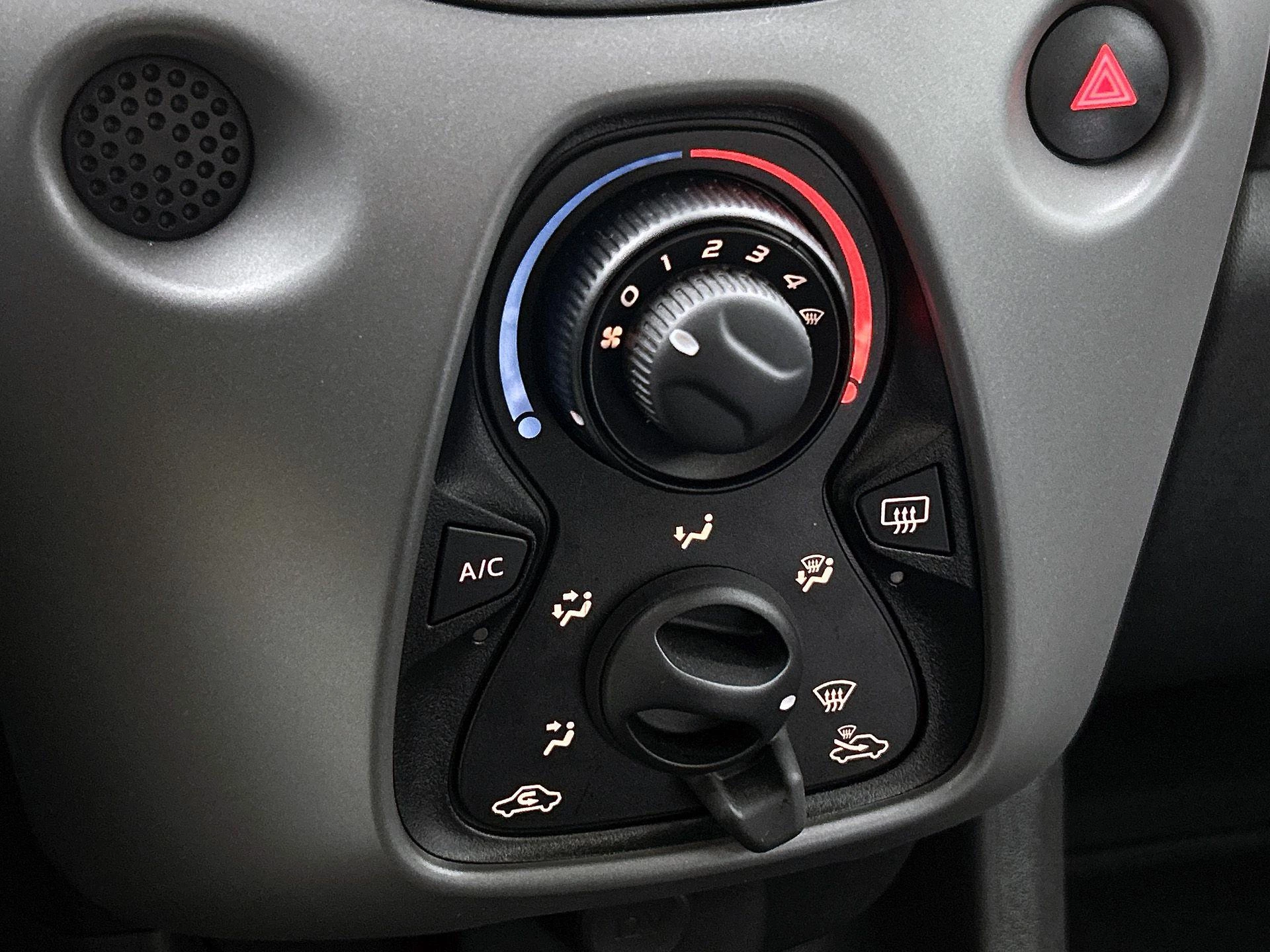 Peugeot-108-image-17